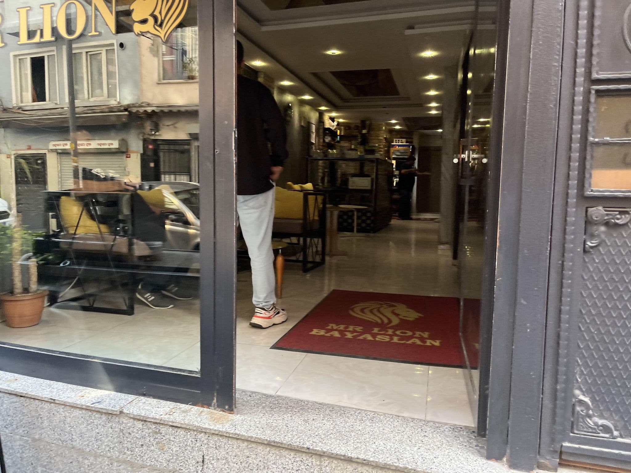 Street view near Otantik Hotel, Sultanahmet — © pahlavi_temecula (CC BY-SA · Mapillary)