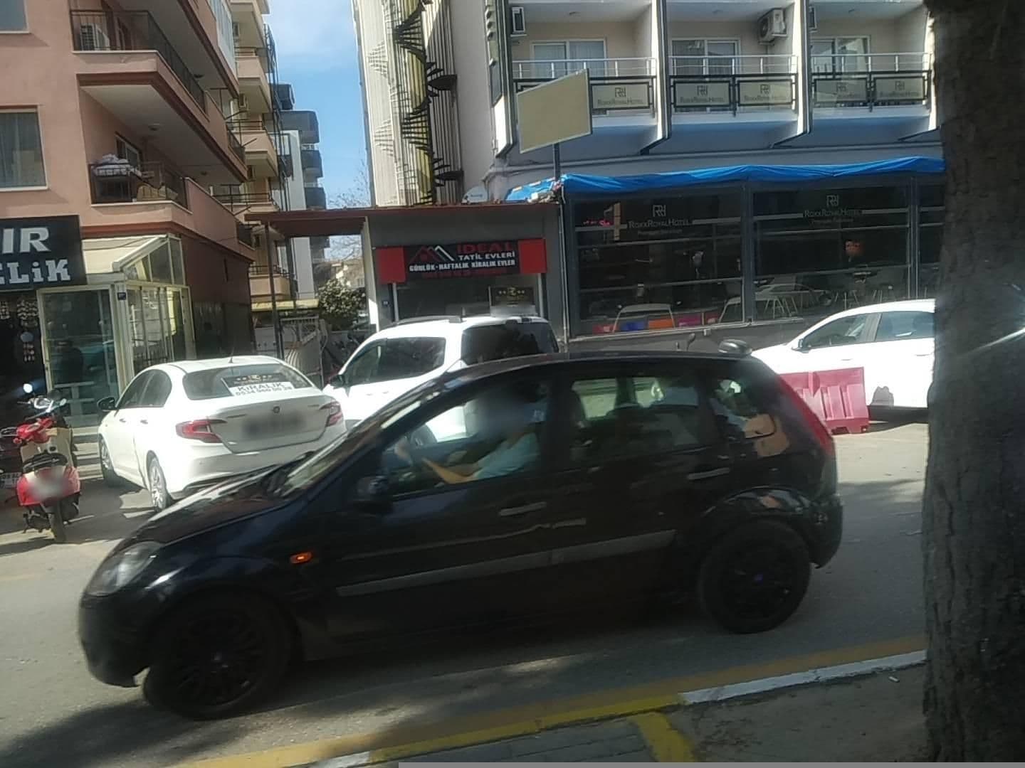 Street view near Deniz Hotel & Aparts, Kuşadası — © amasya05055 (CC BY-SA · Mapillary)