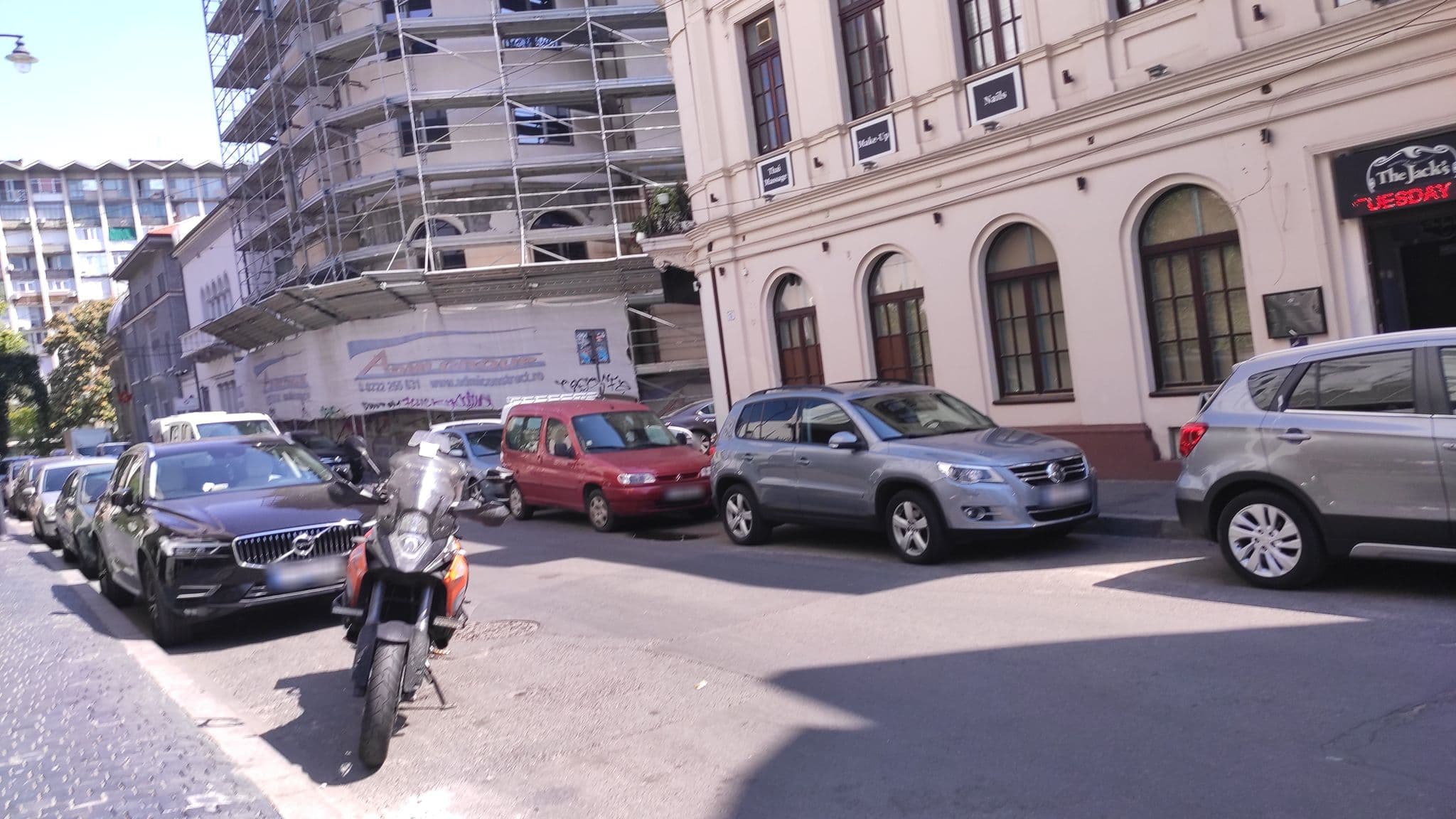 Street view near Mercure Bucharest City Center, Bucharest — © osm1012 (CC BY-SA · Mapillary)