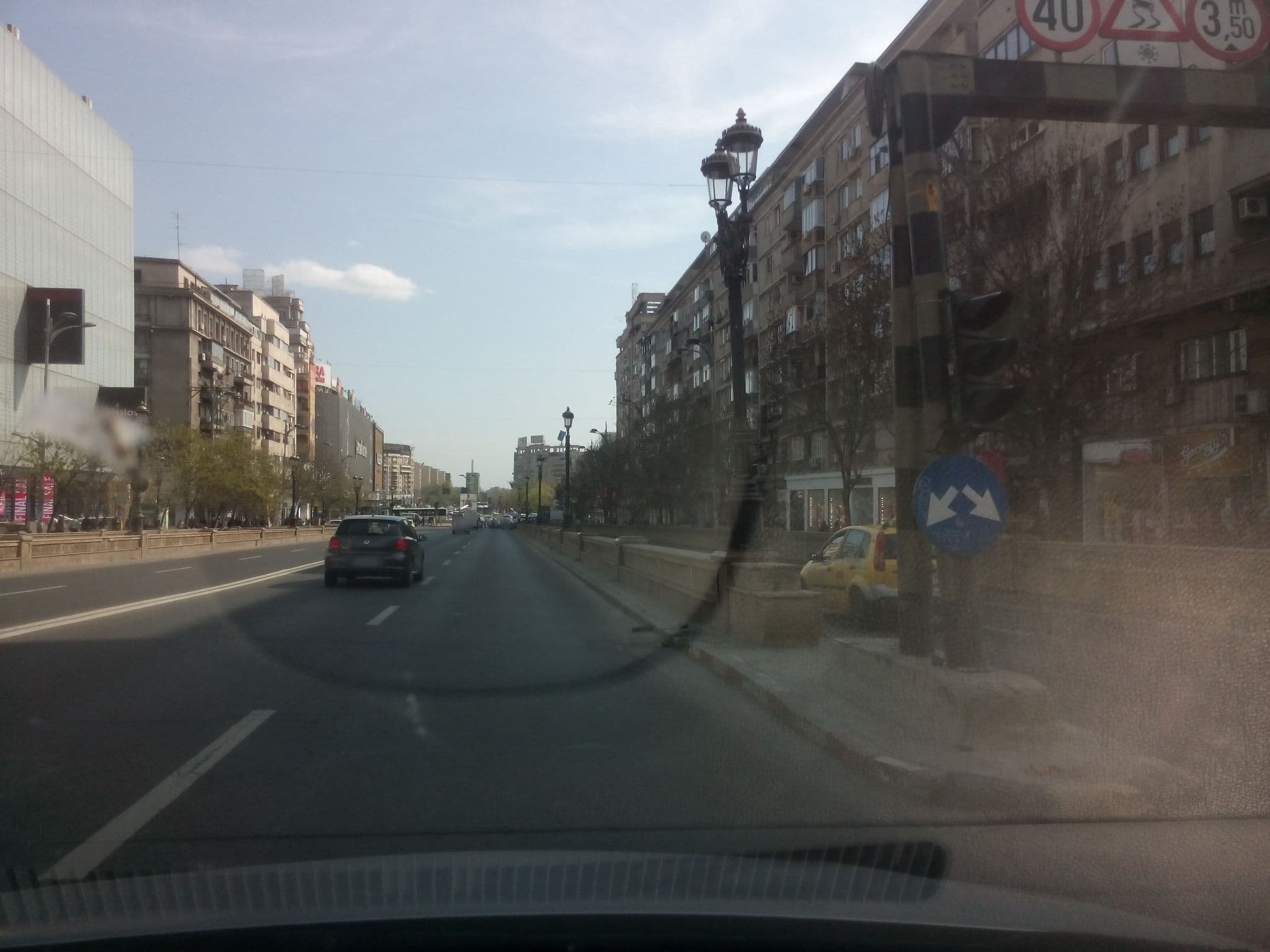 Street view near Bauhaus Bucharest, Bucharest — © jibec (CC BY-SA · Mapillary)