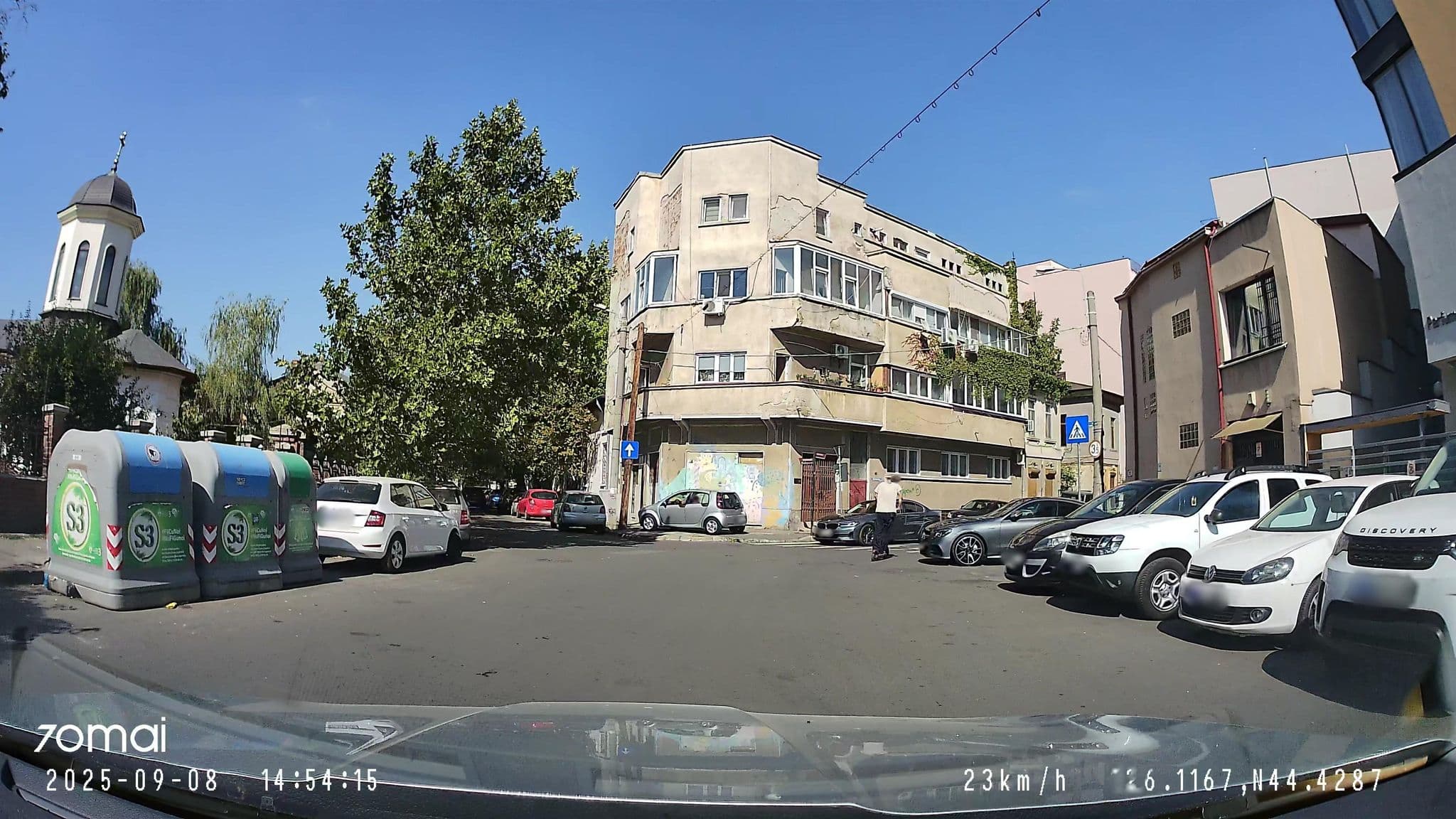 Street view near Dreamtime Apartments, Bucharest — © Sorinax (CC BY-SA · Mapillary)