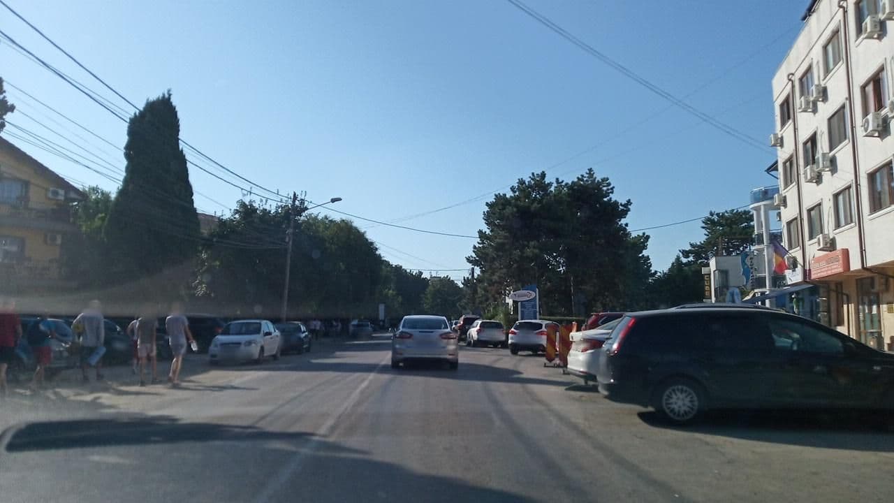 Street view near Hotel Alis, Eforie Nord — © tavi (CC BY-SA · Mapillary)
