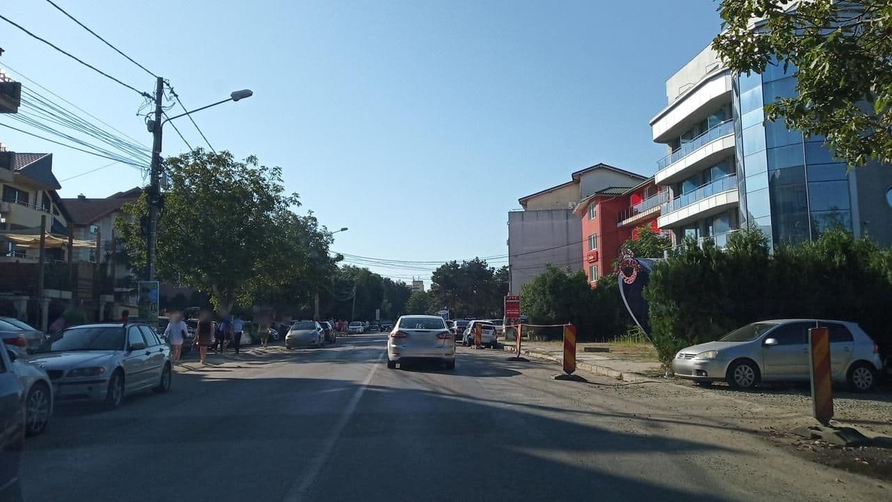 Street view near EfoRooms, Eforie Nord — © tavi (CC BY-SA · Mapillary)