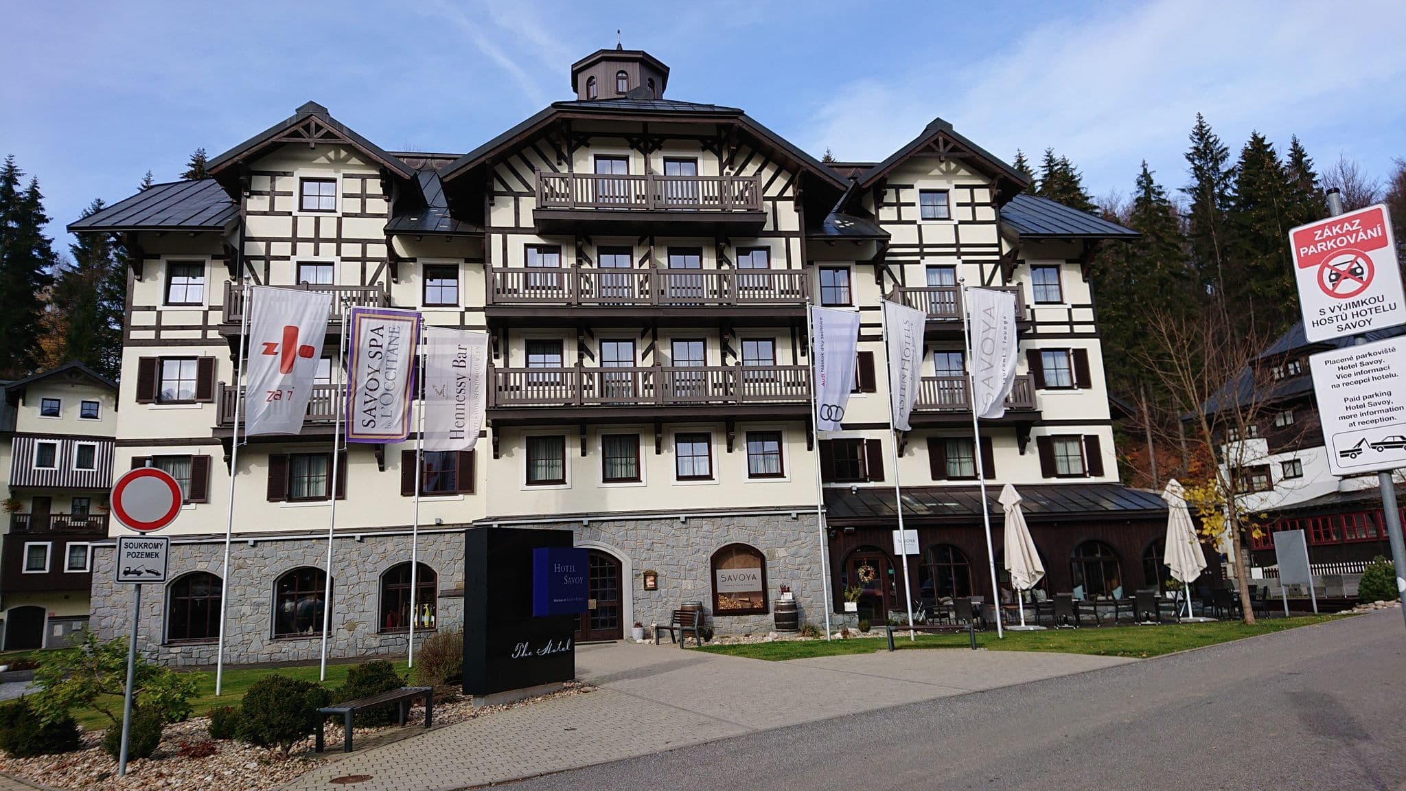 Street view near Hotel Savoy Špindlerův Mlýn, Špindlerův Mlýn — © pempers (CC BY-SA · Mapillary)