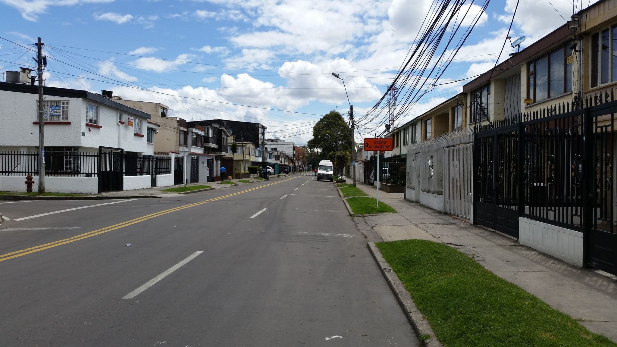 Street view near Hostel Bogota. Tu Sitio Normandia, Bogotá — © ejegg (CC BY-SA · Mapillary)
