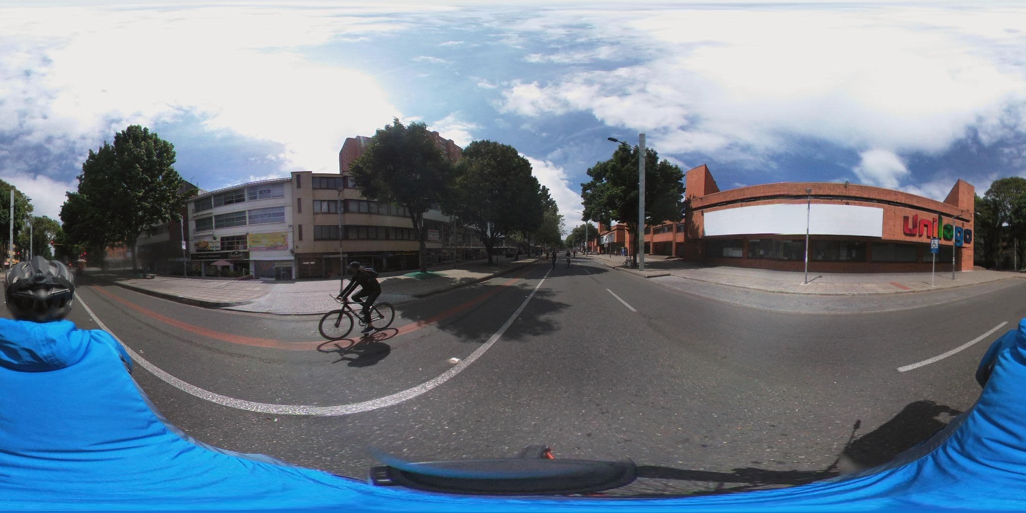 Street view near Hostel Bogotá Chapinorte, Barrio San Luis — © angoca (CC BY-SA · Mapillary)