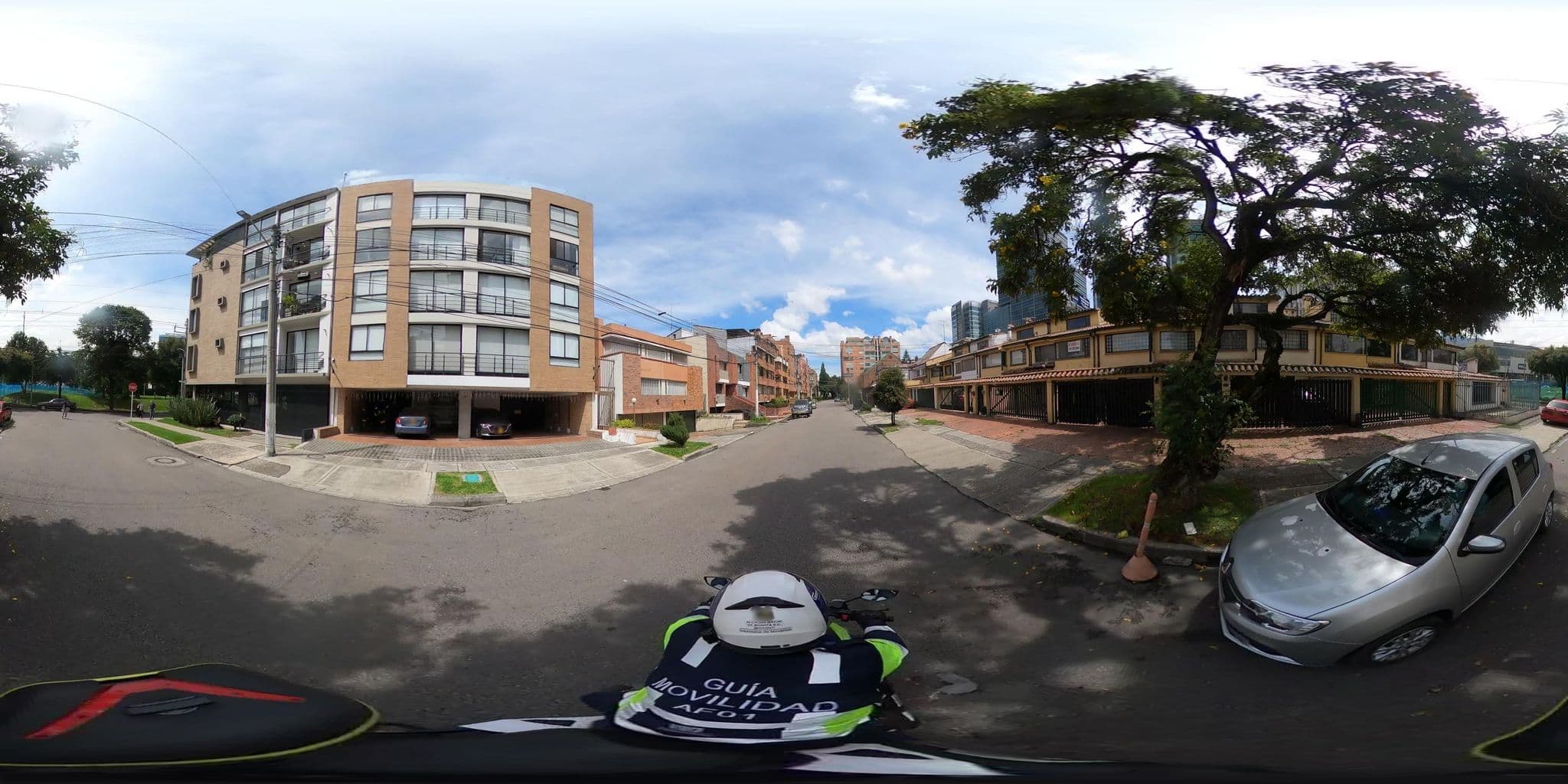Street view near Viaggio Teleport City Suites, Barrio San Luis — © krojasSDM (CC BY-SA · Mapillary)