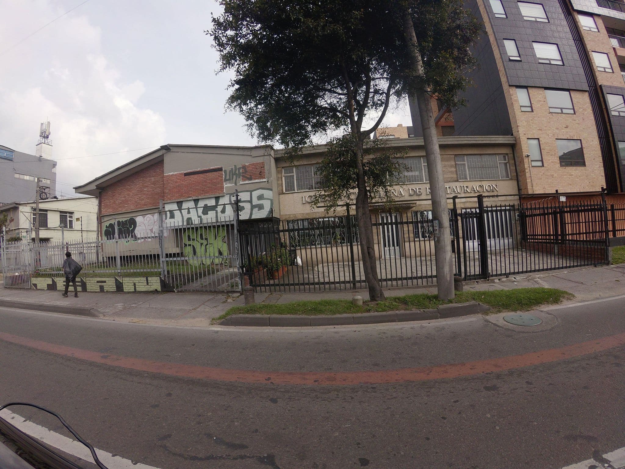 Street view near Mr. Huésped, Kennedy — © angoca (CC BY-SA · Mapillary)