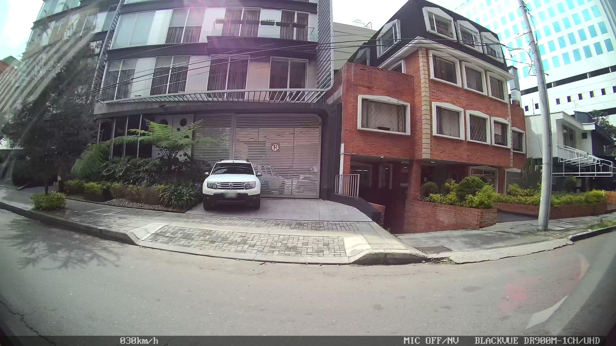 Street view near 100 Luxury suites, Barrio San Luis — © kaart_4 (CC BY-SA · Mapillary)