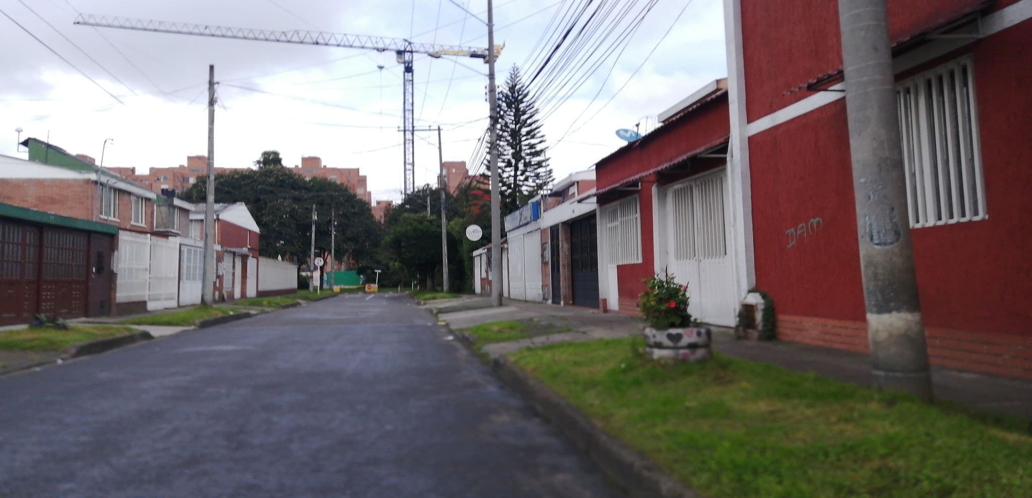 Street view near Bamuka Hostal, Bogotá — © Kaart_Local (CC BY-SA · Mapillary)