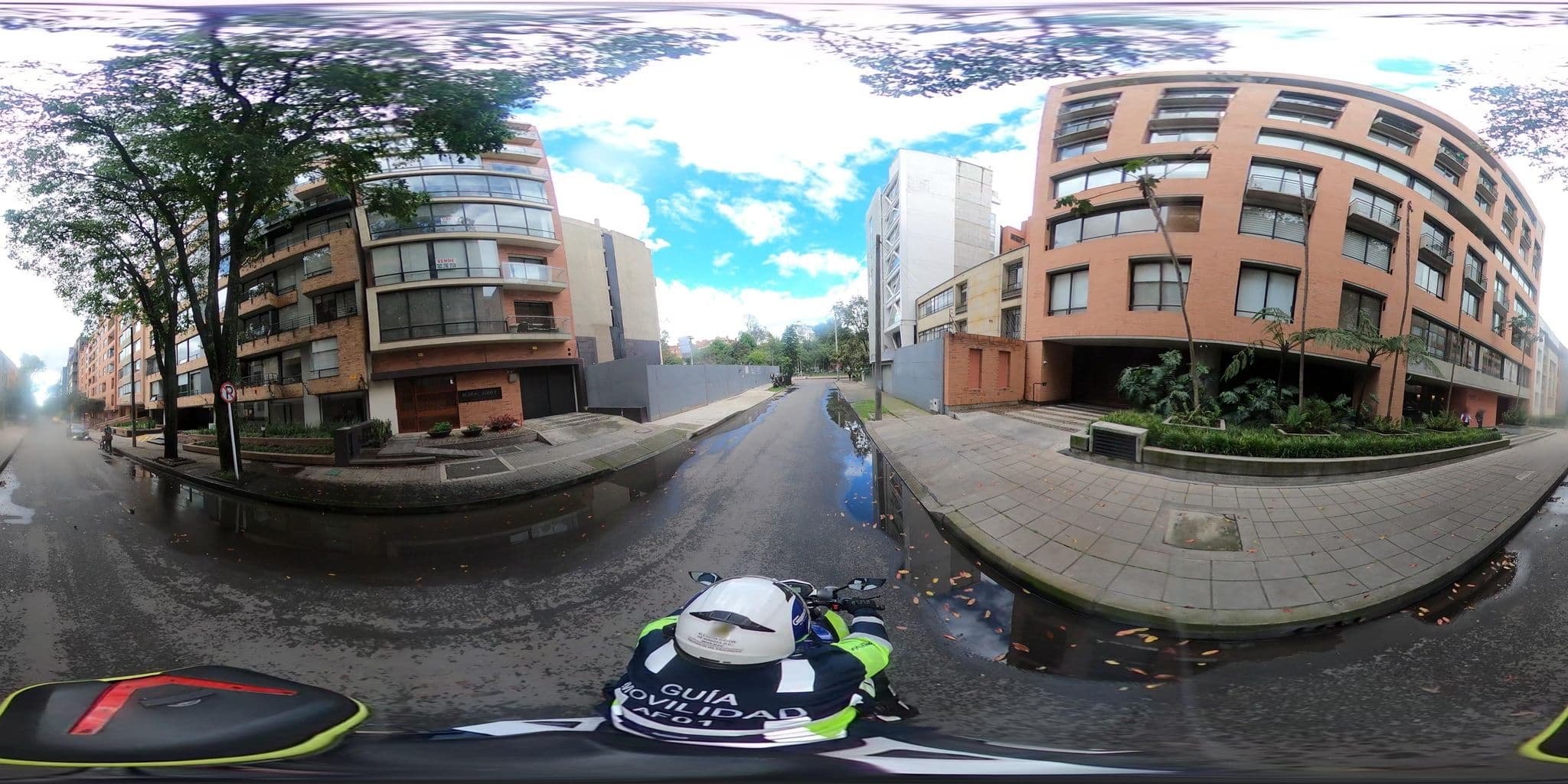 Street view near Viaggio Virrey City Apartments, Barrio San Luis — © cgalindop (CC BY-SA · Mapillary)