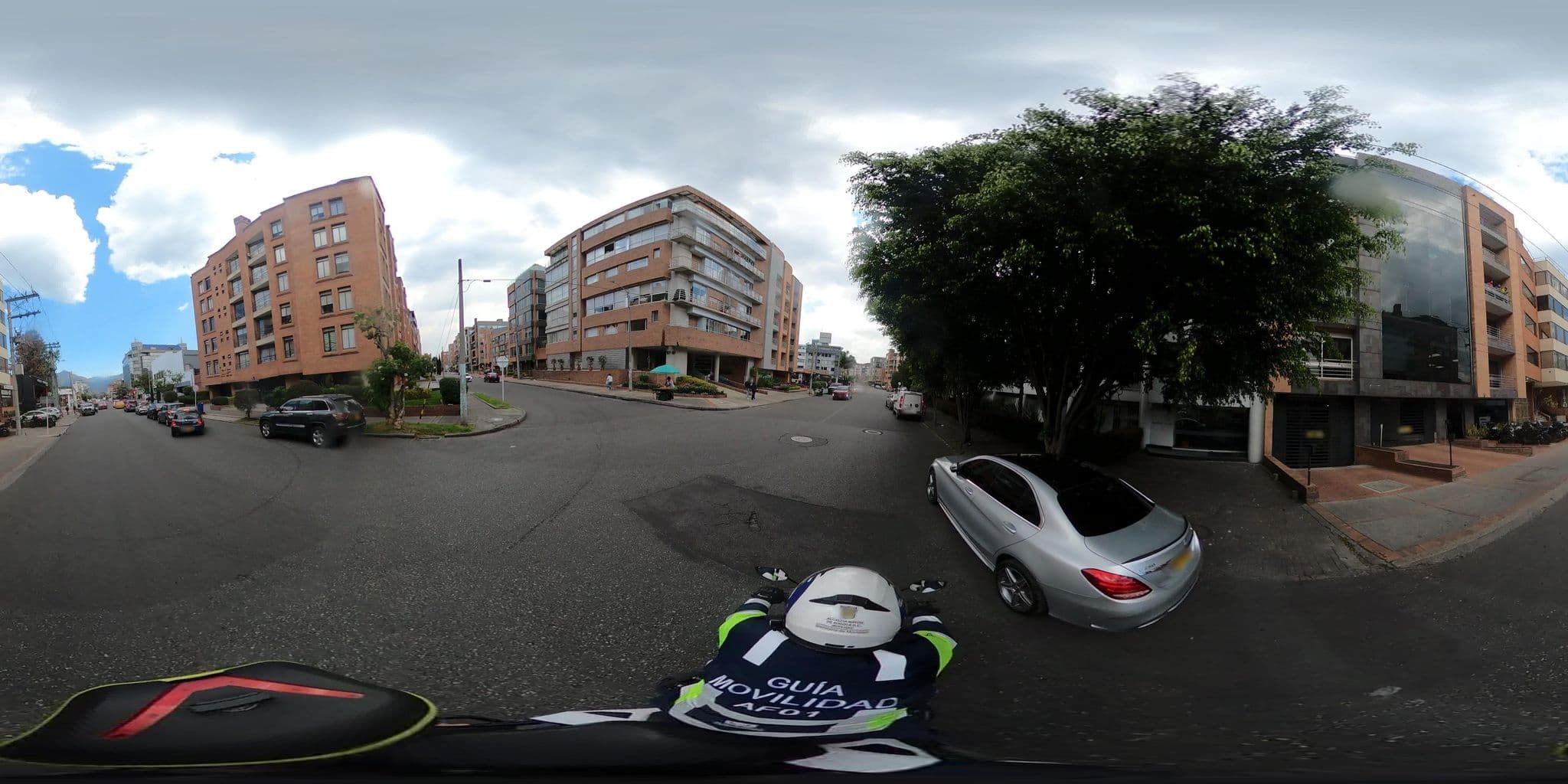 Street view near Arlington Place - Apartamentos, Barrio San Luis — © jramonSDM (CC BY-SA · Mapillary)