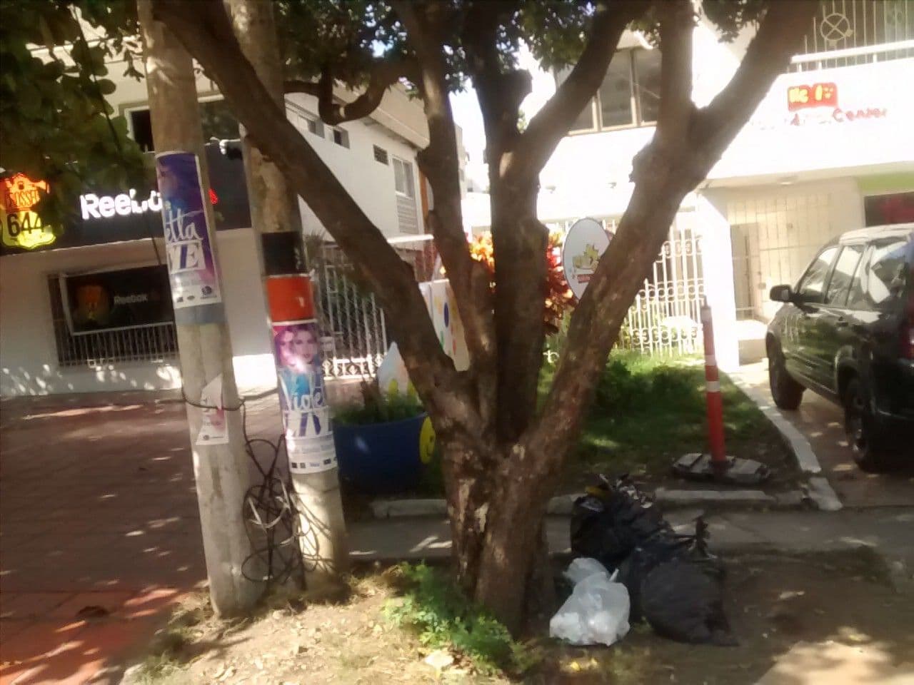 Street view near Castillomar Hostel, Cartagena — © hyances (CC BY-SA · Mapillary)