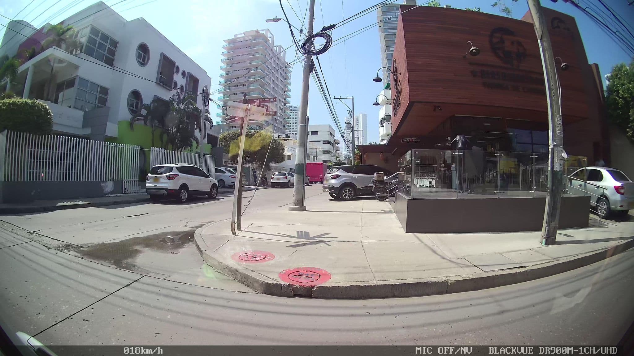 Street view near Hostal Catalleya, Cartagena — © kaart_2 (CC BY-SA · Mapillary)