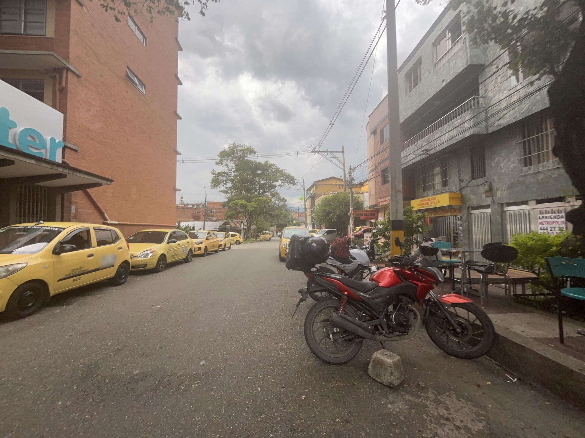 Street view near Medellin Backpacker Hostel, Medellín — © david2mapillary (CC BY-SA · Mapillary)