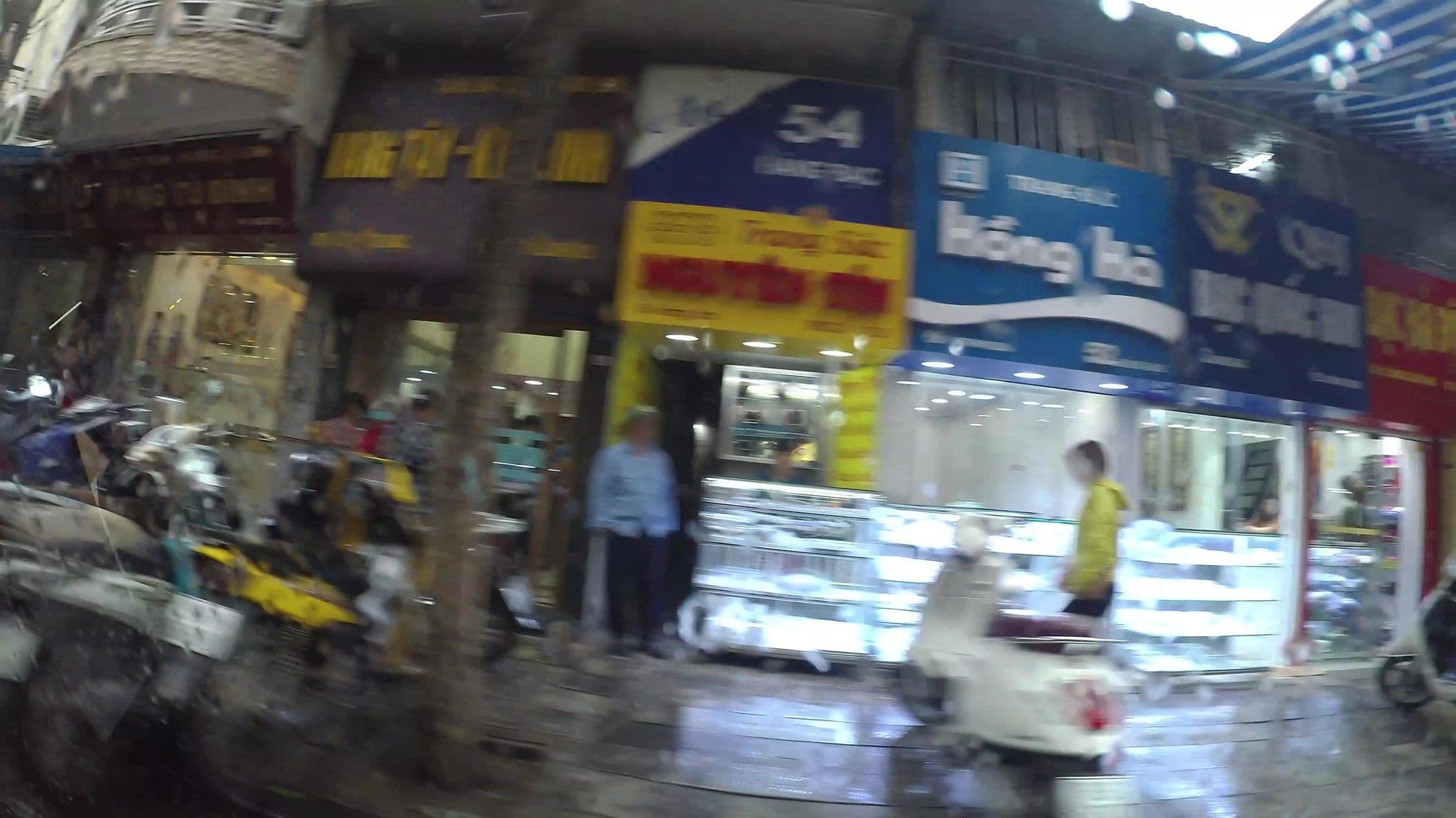 Street view near La Siesta Classic Ma May, Hoàn Kiếm — © kaart_3 (CC BY-SA · Mapillary)