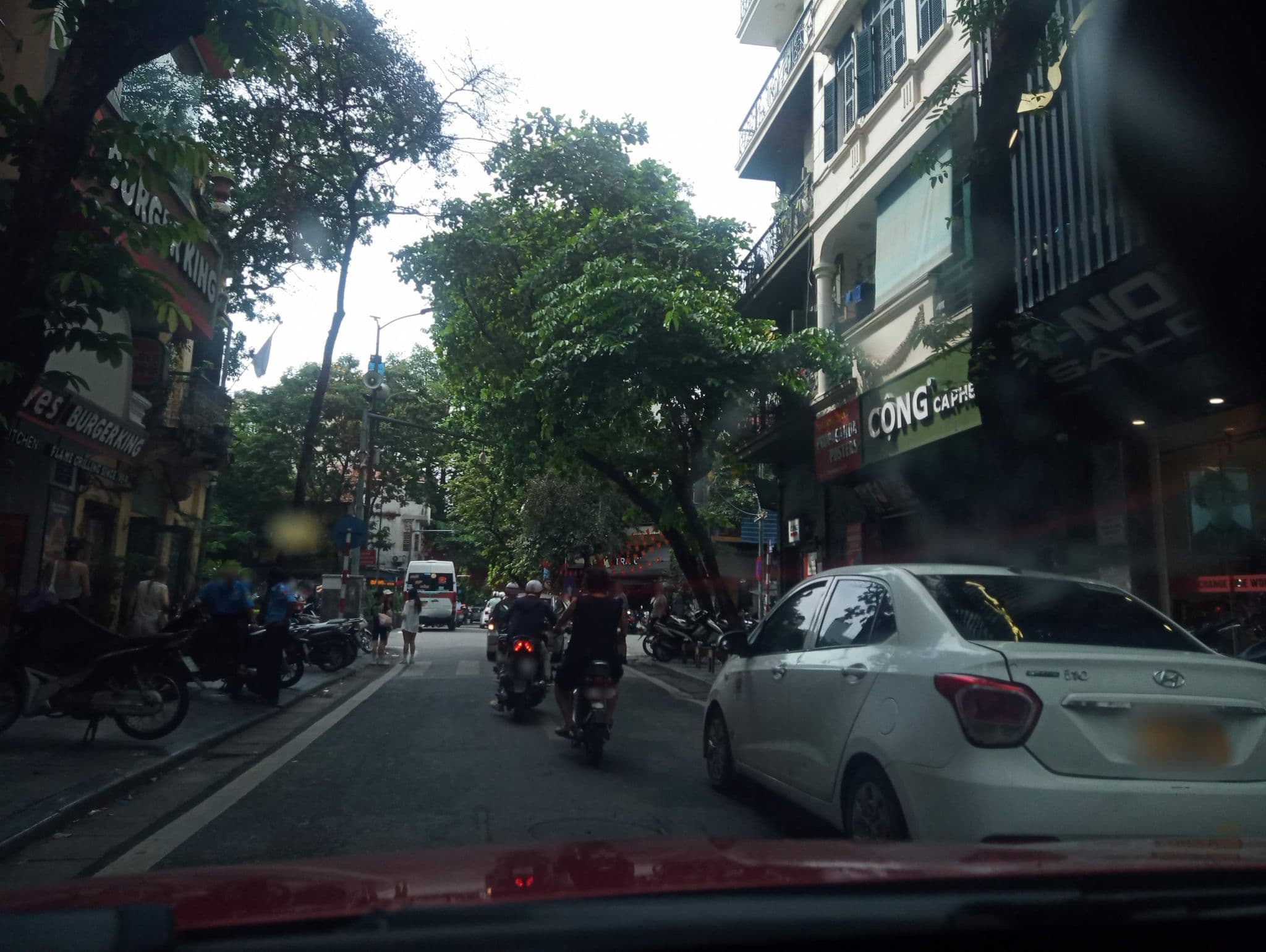 Street view near The Chi Boutique Hotel, Hoàn Kiếm — © hn_front_1 (CC BY-SA · Mapillary)