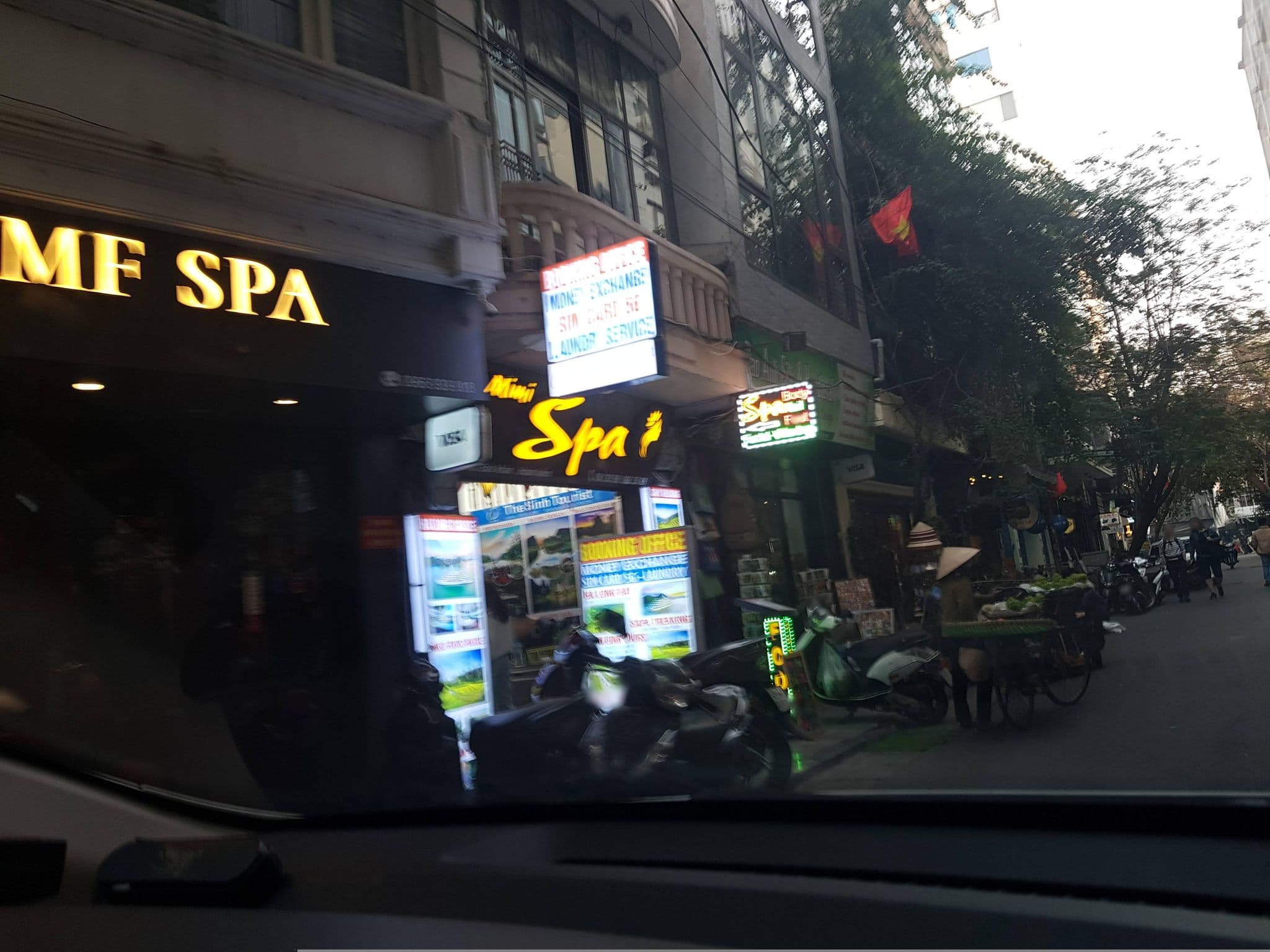 Street view near Hanoi Old Quarter Hotel, Hoàn Kiếm — © hn_left_2 (CC BY-SA · Mapillary)