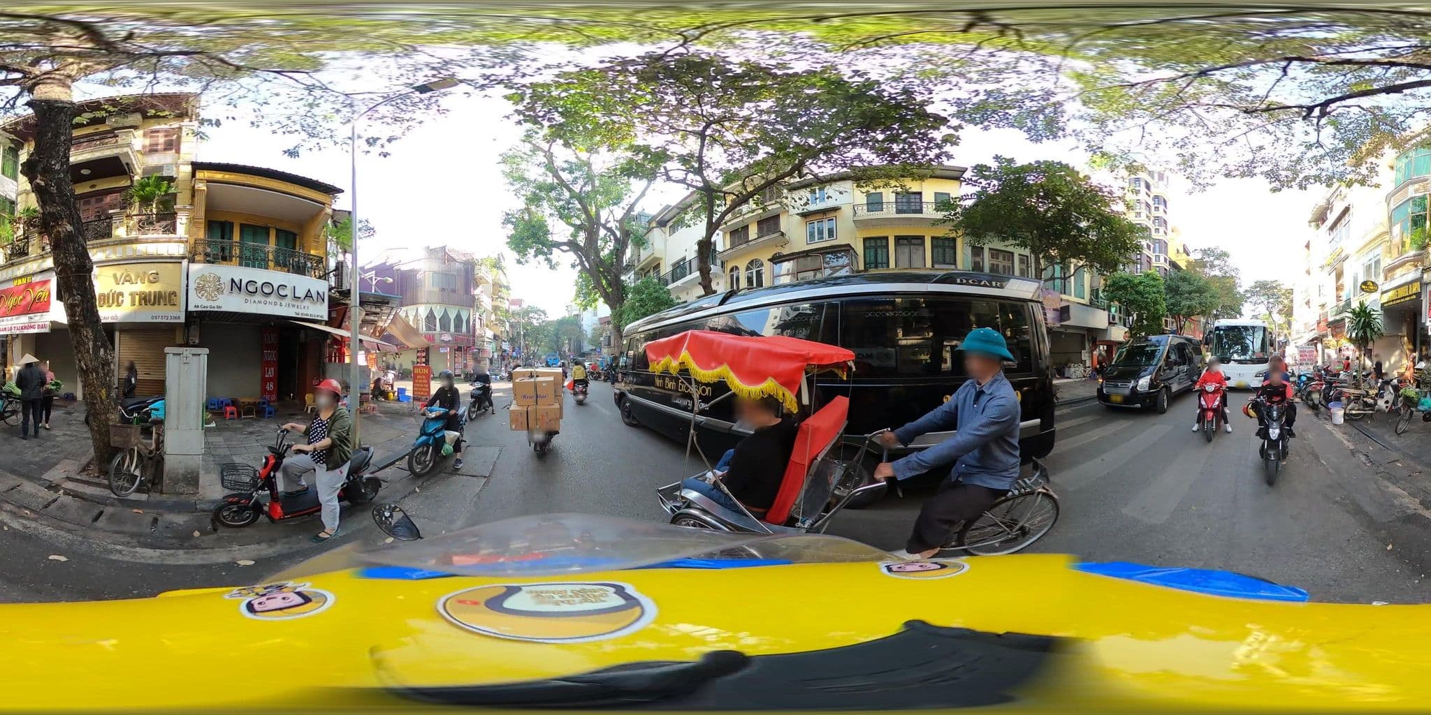 Street view near Hanoi Lakeside Premium Hotel, Hoàn Kiếm — © bemaps2_hn (CC BY-SA · Mapillary)