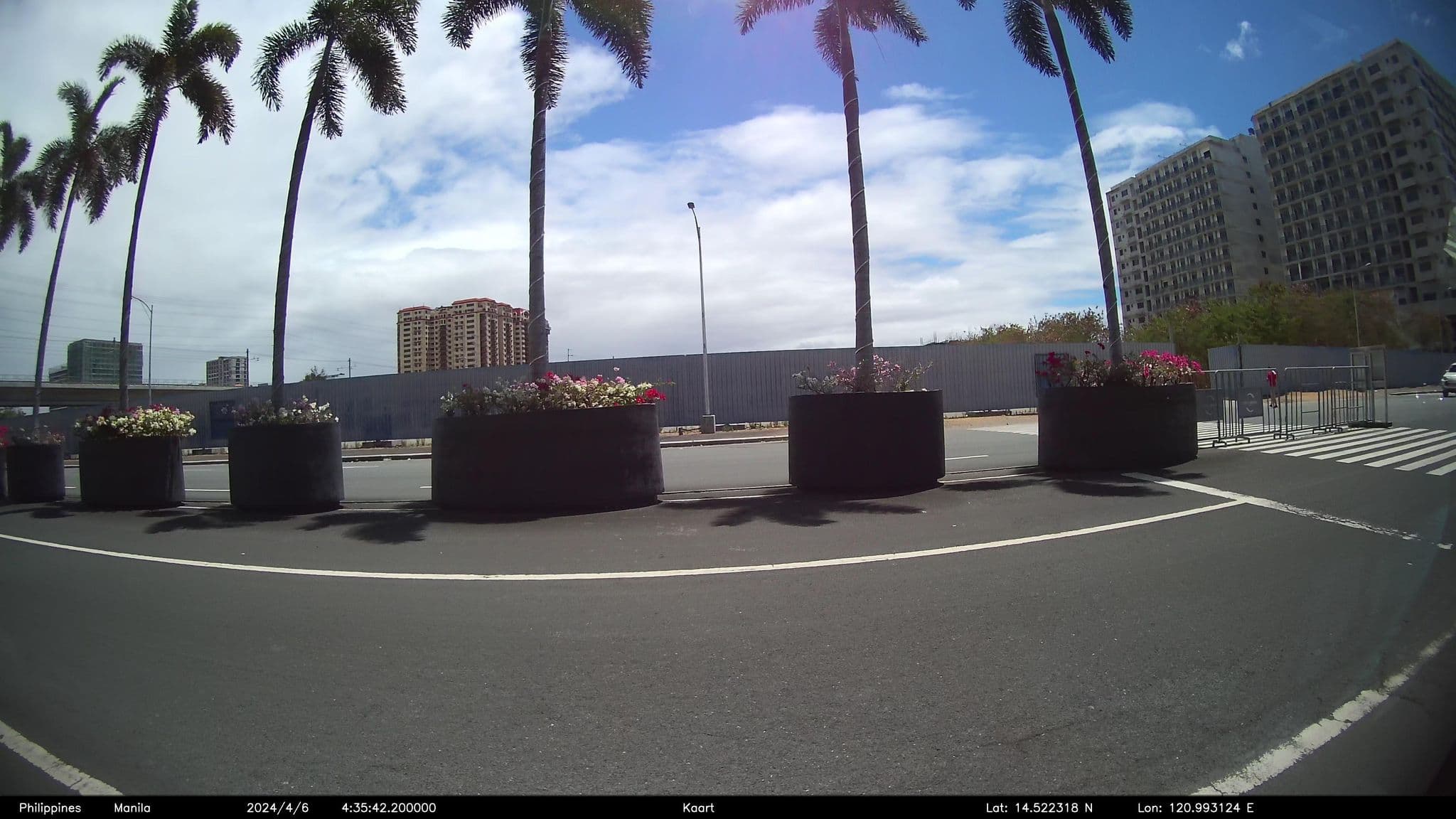 Street view near Hyatt Regency Manila, City of Dreams, Baclaran — © kaart_4 (CC BY-SA · Mapillary)