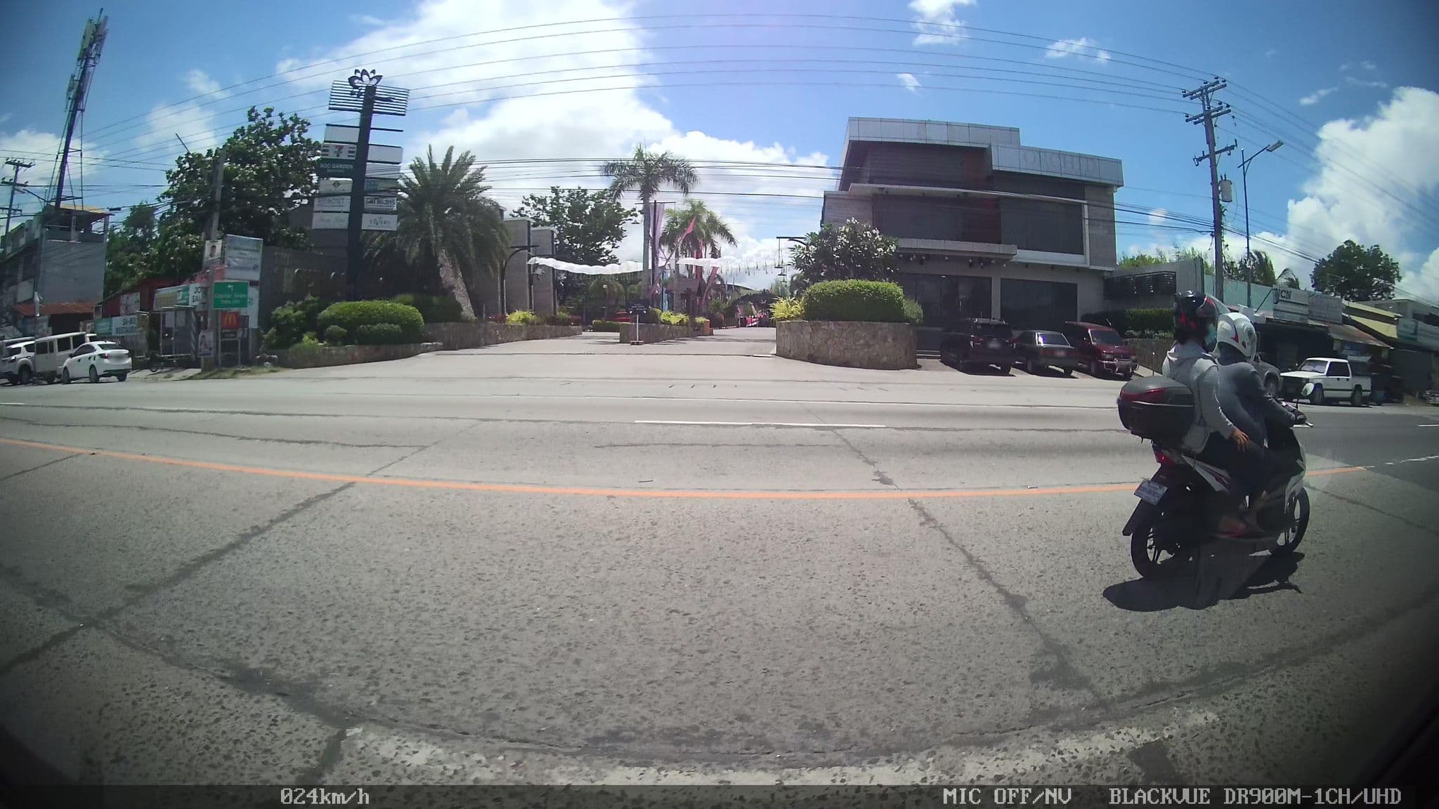 Street view near The Orchid Gardens Resort Complex, San Fernando — © kaart_2 (CC BY-SA · Mapillary)