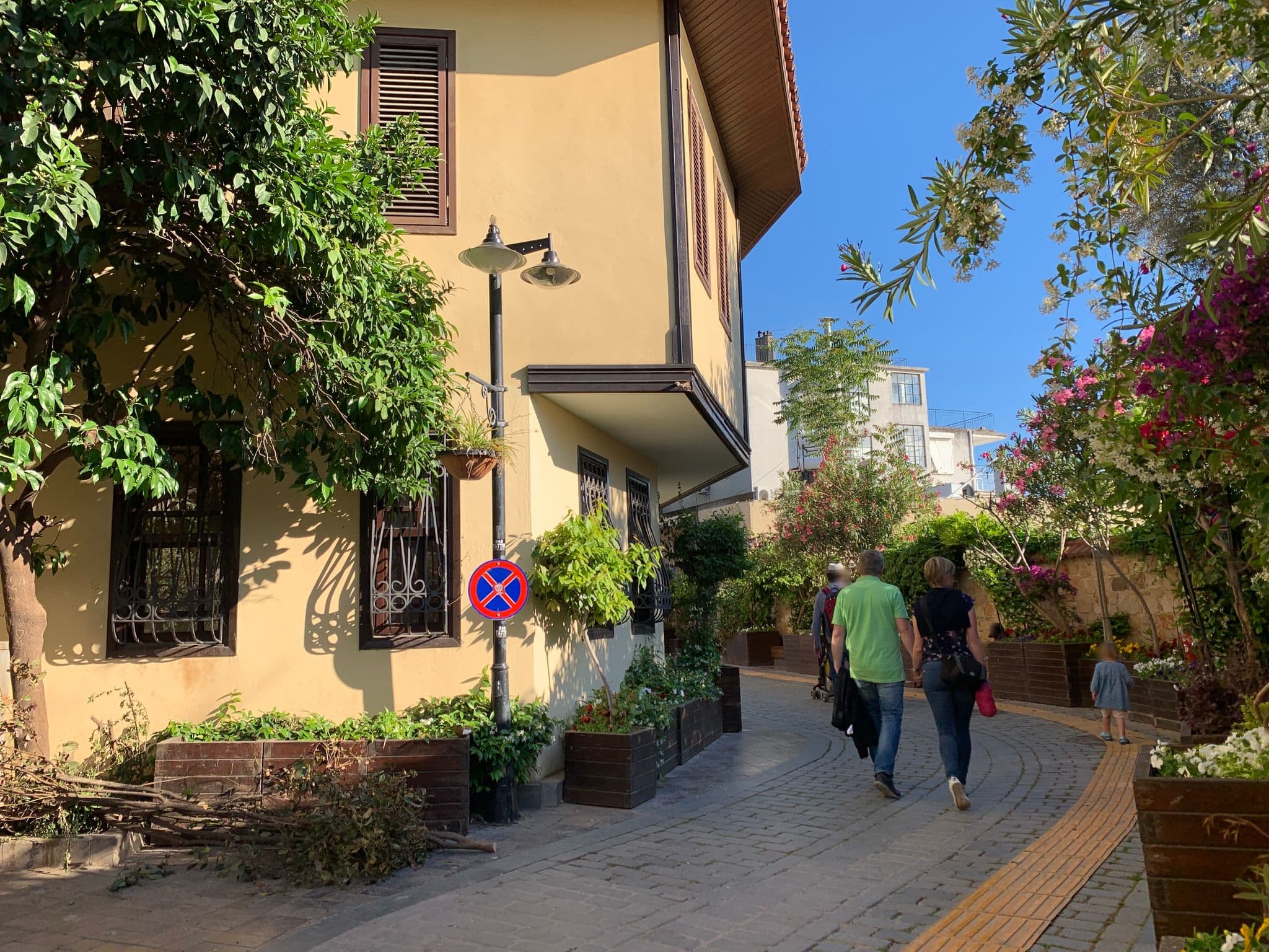 Street view near Get Royal Hotel & Spa, Antalya — © empty (CC BY-SA · Mapillary)