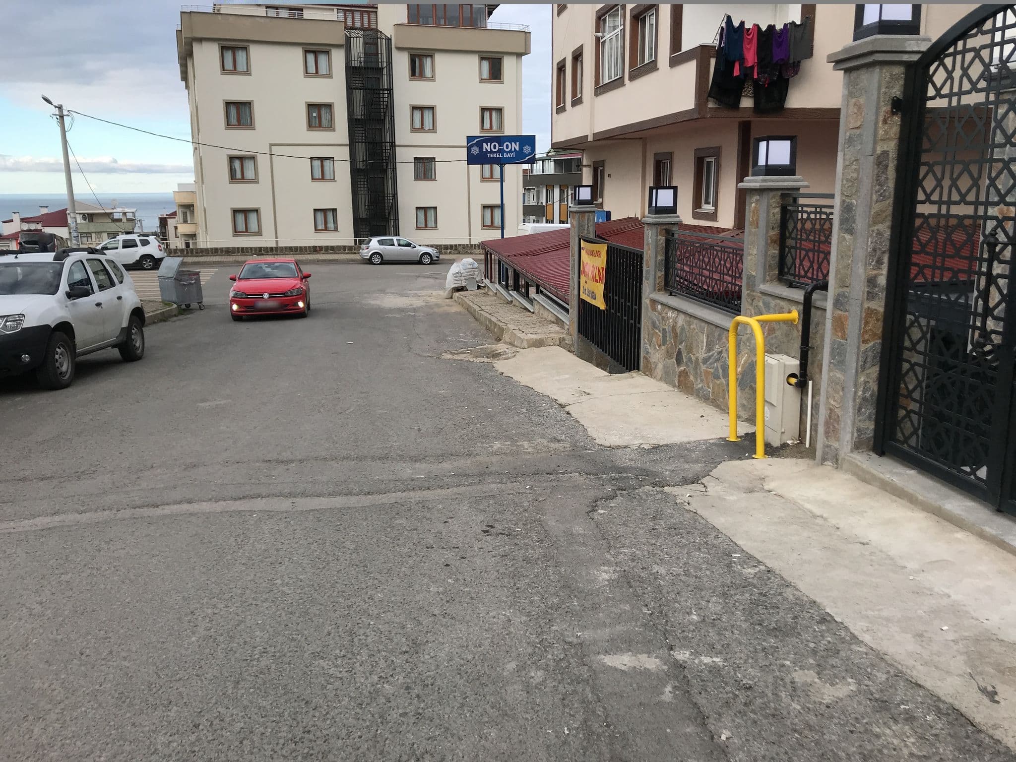 Street view near Heaven Suite Hotel, Trabzon — © 348601 (CC BY-SA · Mapillary)