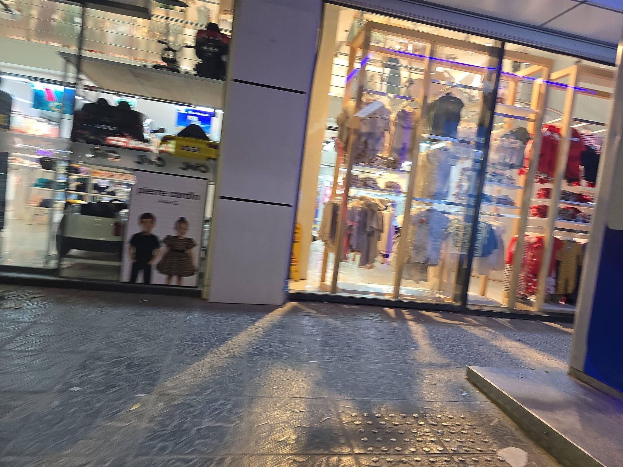 Street view near Van Suites Hotel, Van — © azat2020 (CC BY-SA · Mapillary)