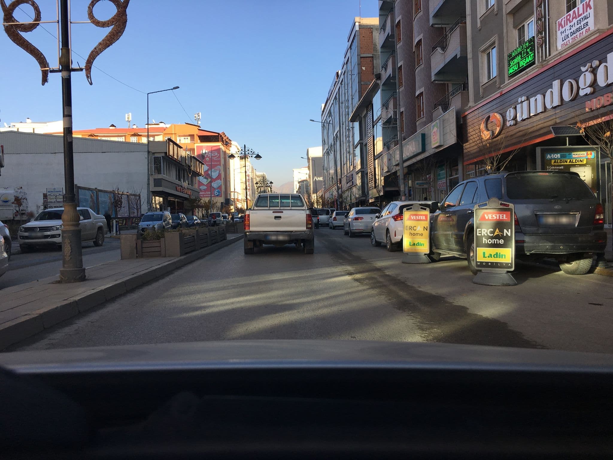 Street view near The Montana City Hotel, Van — © kaymakam (CC BY-SA · Mapillary)