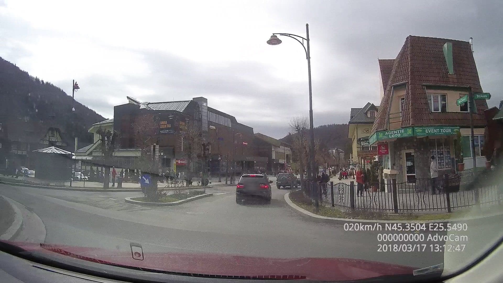 Street view near Irish House, Sinaia — © tavi (CC BY-SA · Mapillary)