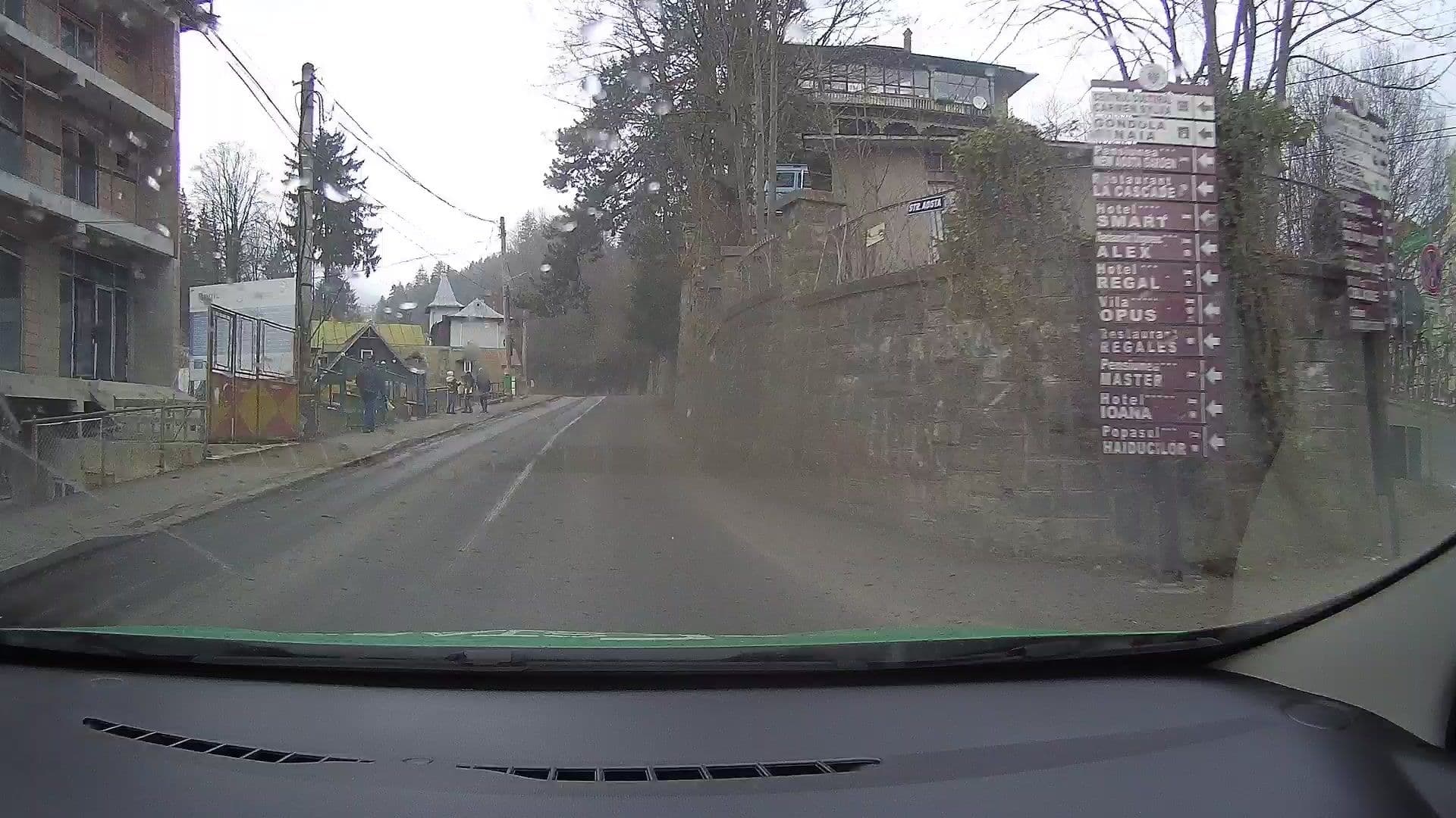 Street view near Hotel Perla, Sinaia — © tavi (CC BY-SA · Mapillary)