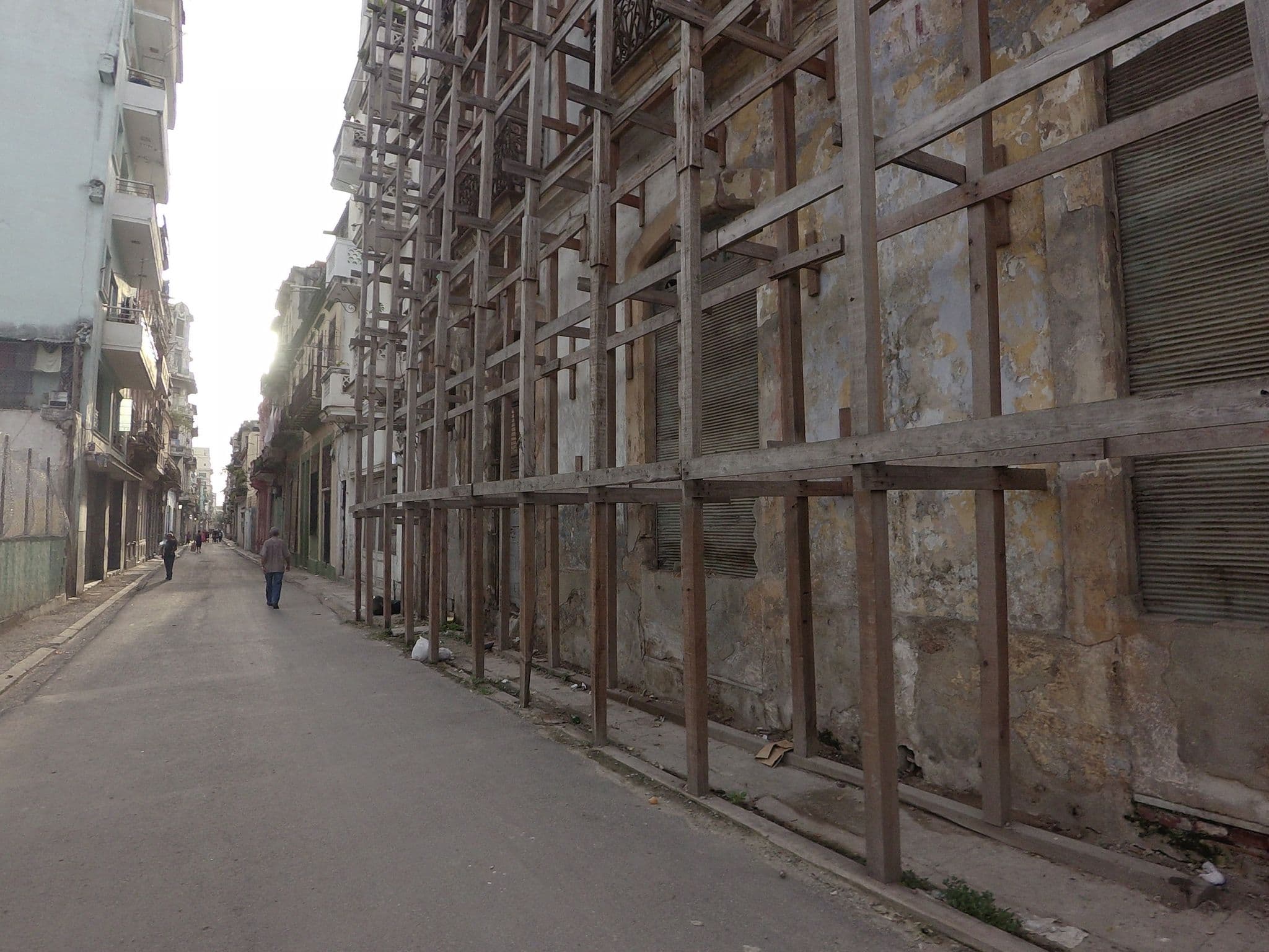 Street view near Apartamento Val & May’s, La Habana Vieja — © elpbatista (CC BY-SA · Mapillary)