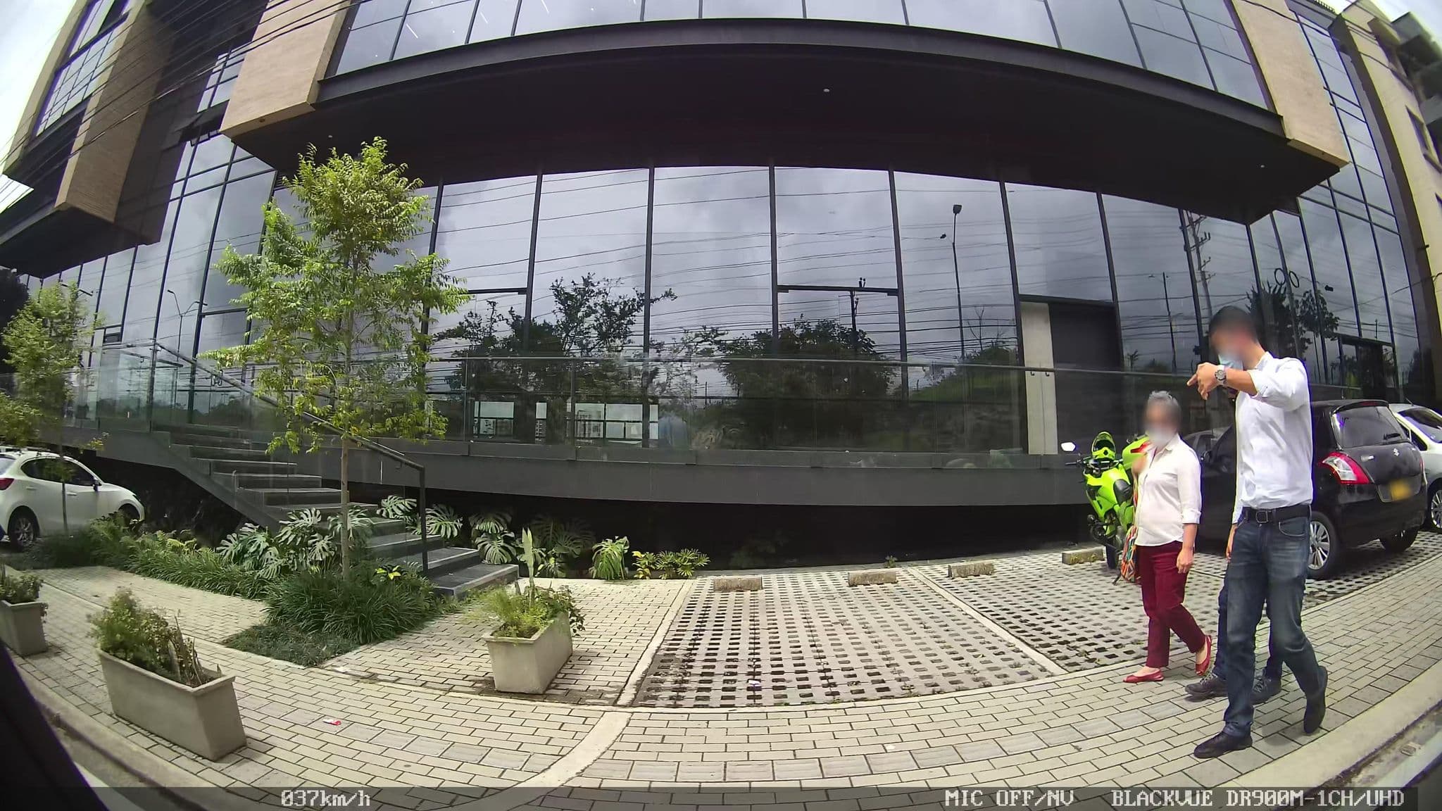 Street view near Hotel Sexto by Icono, Armenia — © kaart_2 (CC BY-SA · Mapillary)