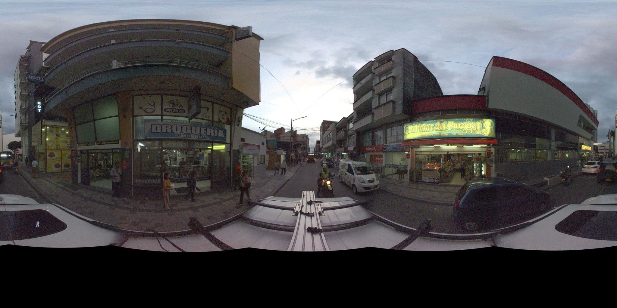 Street view near Hotel Toledo Plaza, Armenia — © sarahantos (CC BY-SA · Mapillary)
