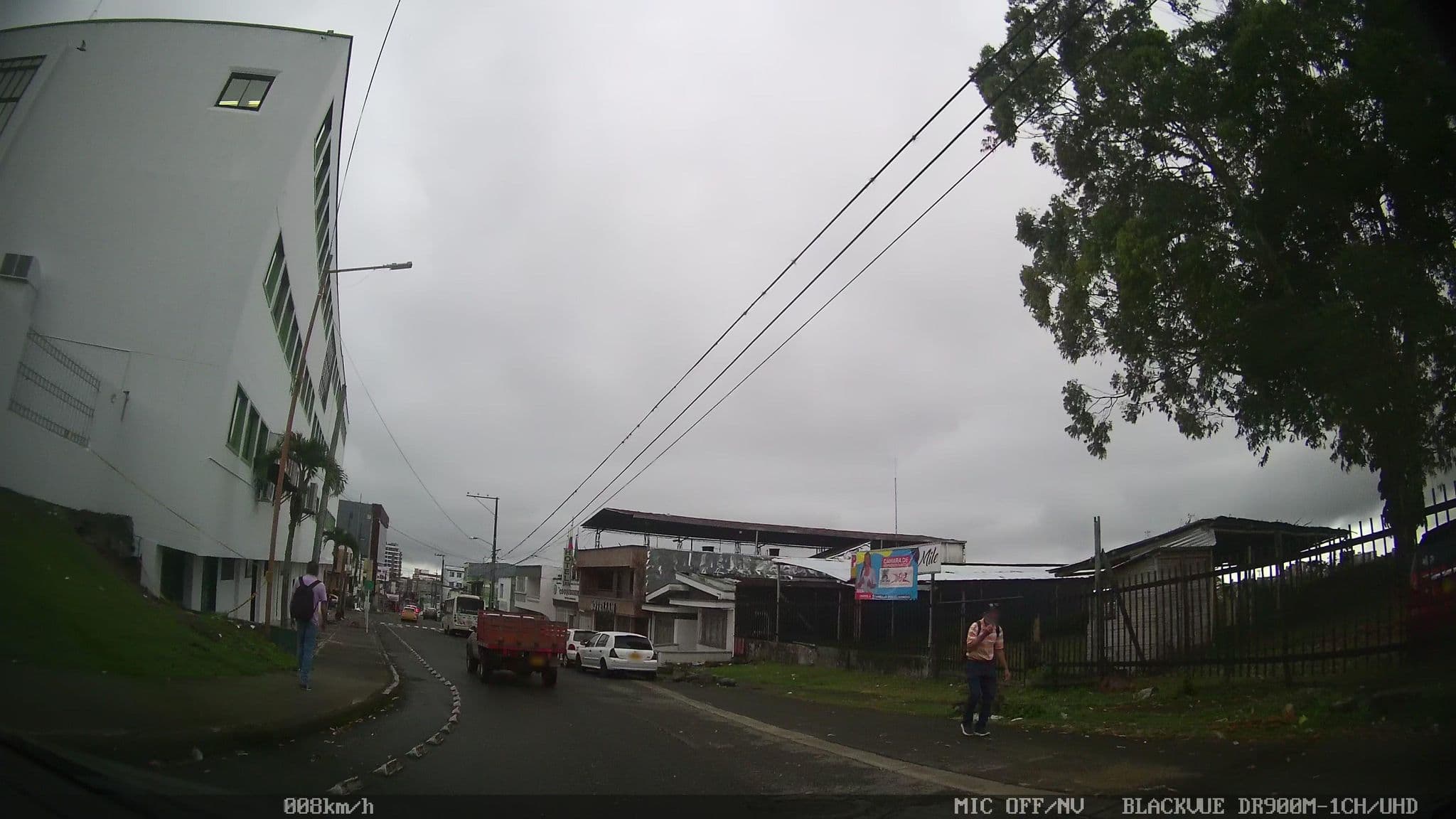 Street view near Hotel Armenia Hotelian Unicentro, Armenia — © kaart_2 (CC BY-SA · Mapillary)