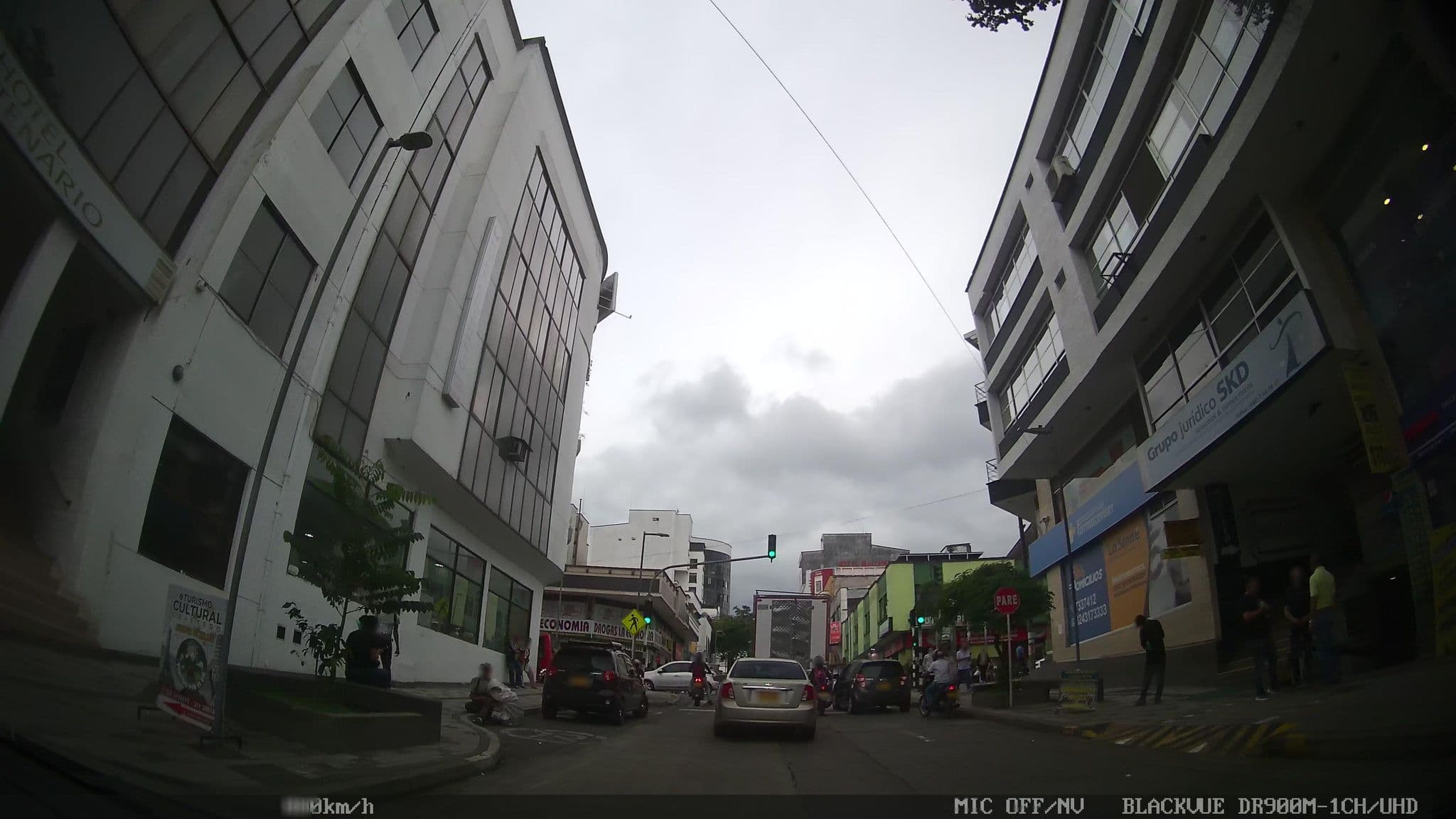 Street view near Hotel Centenario Plus, Armenia — © kaart_2 (CC BY-SA · Mapillary)