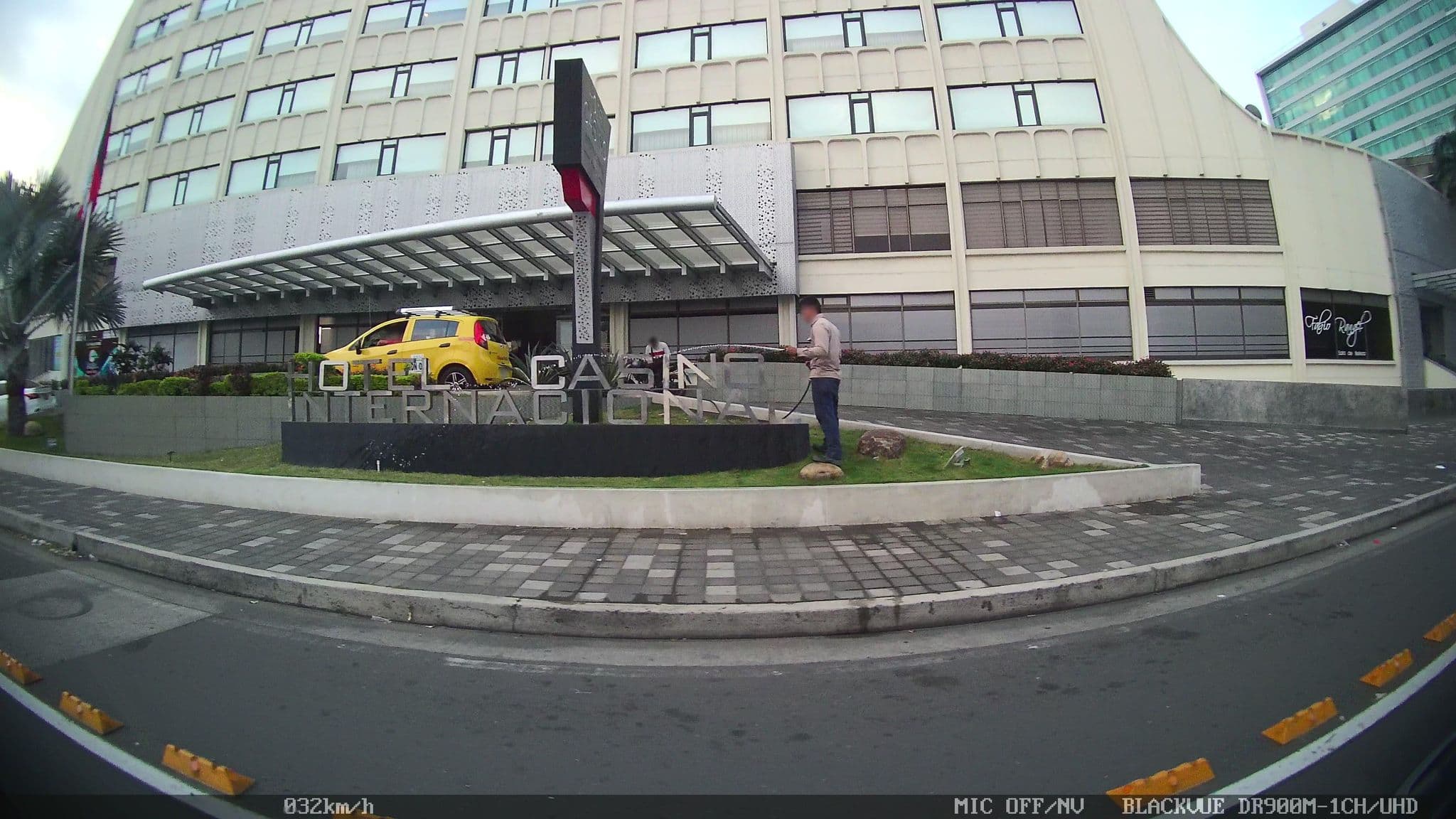 Street view near Hotel Casino Internacional, Cúcuta — © kaart_2 (CC BY-SA · Mapillary)
