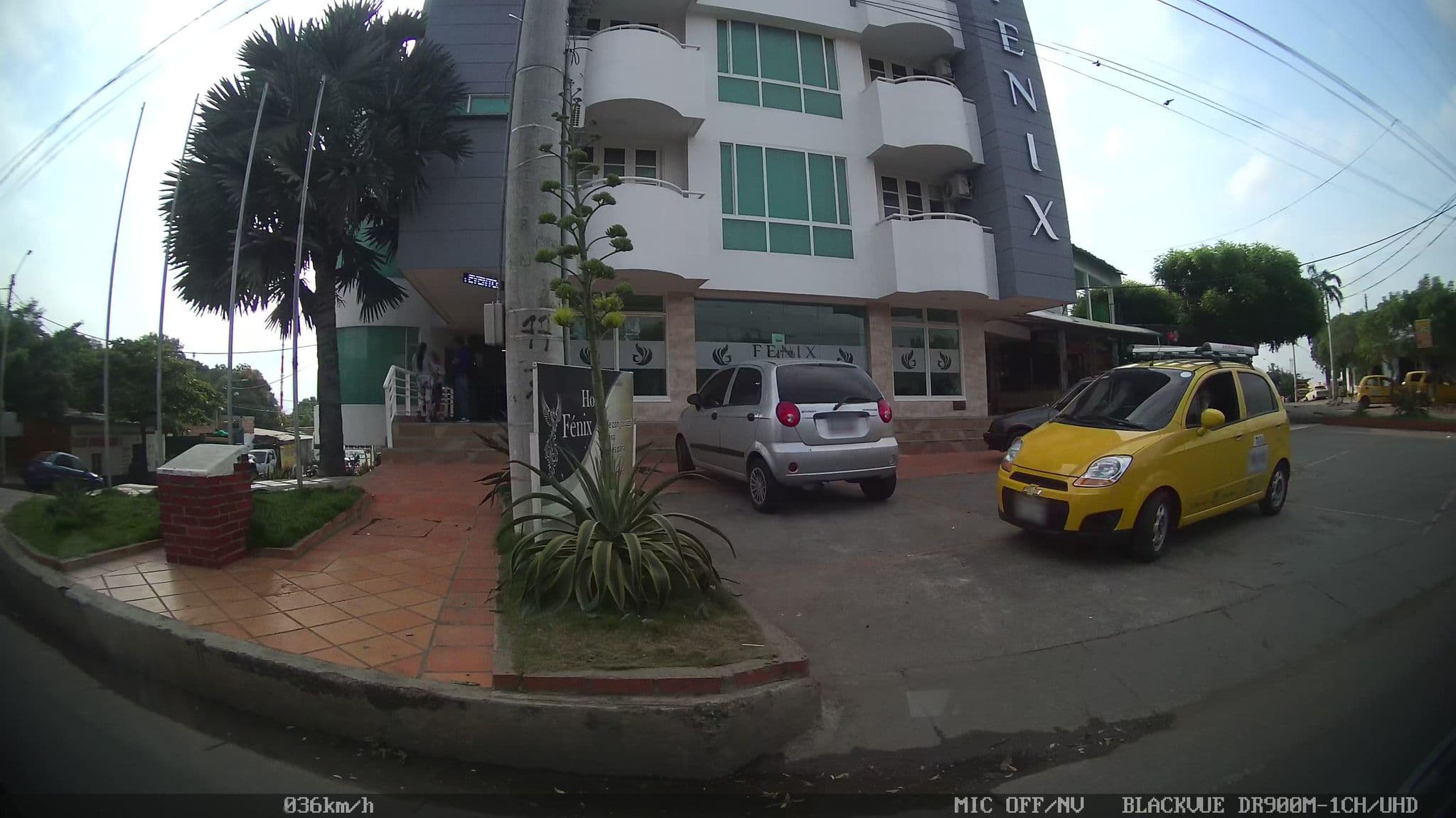 Street view near Hotel Fenix, Cúcuta — © kaart_2 (CC BY-SA · Mapillary)