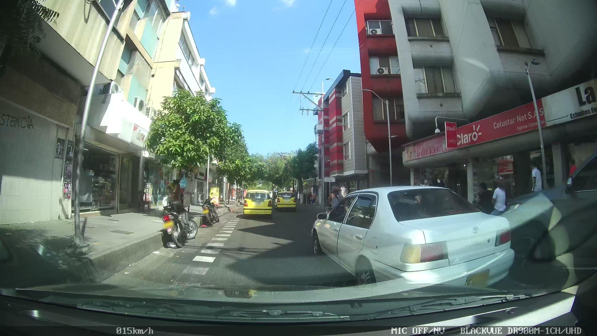 Street view near Hotel Exelsior, Cúcuta — © kaart_2 (CC BY-SA · Mapillary)