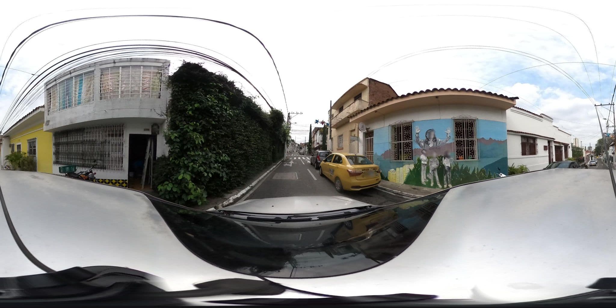 Street view near Moonshine Hostel, Cali — © UV_AHDI360 (CC BY-SA · Mapillary)