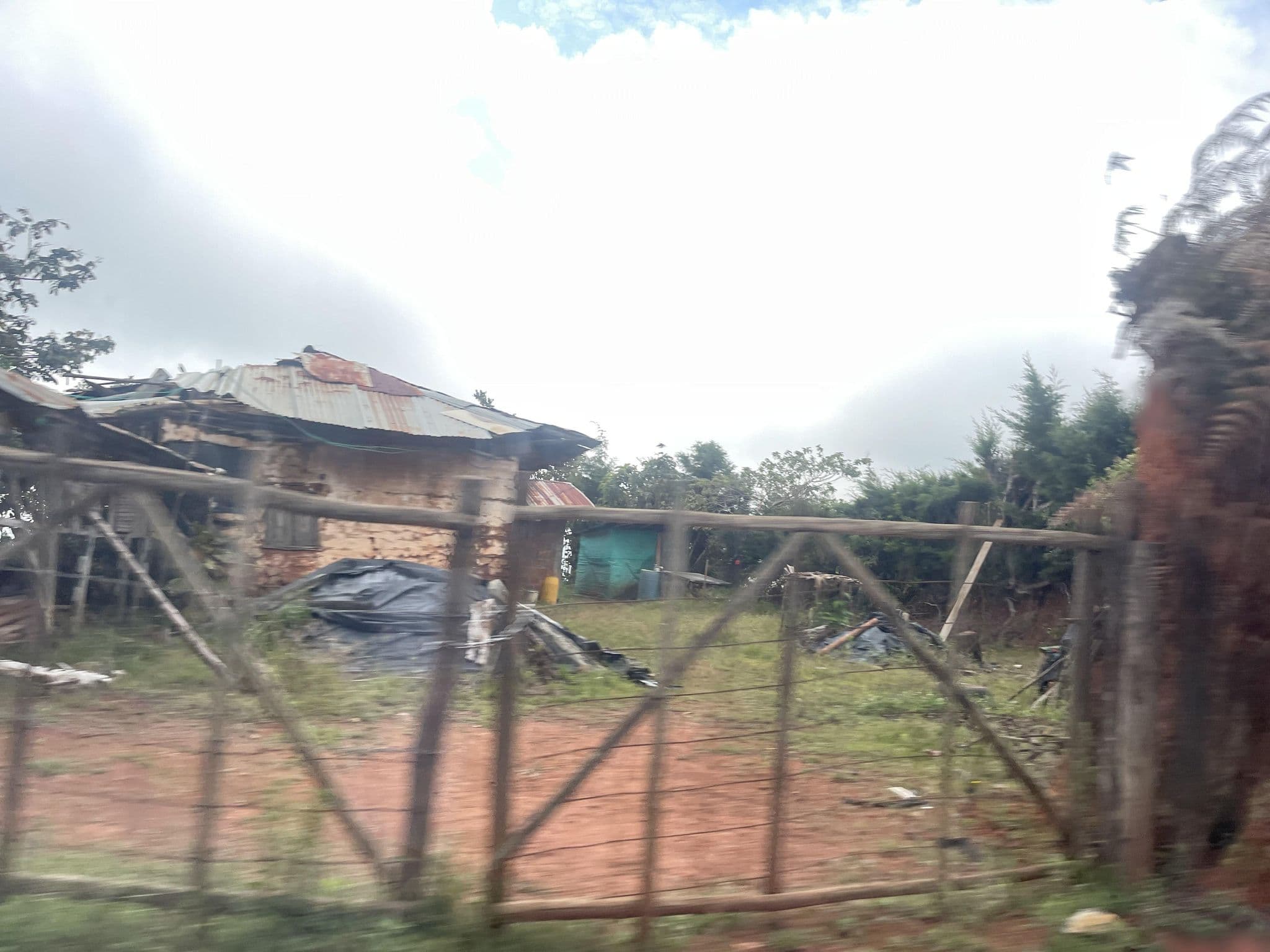 Street view near Romero Glamping y Cabañas reservas SOLO directas con nosotros, Yumbo — © dfloaiza (CC BY-SA · Mapillary)