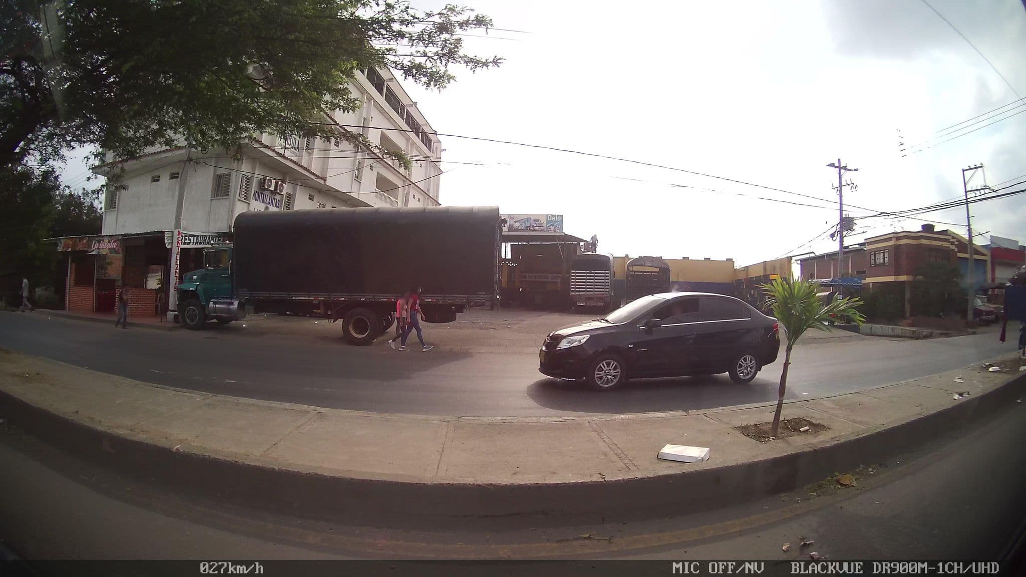 Street view near Hotel La Ínsula, Cúcuta — © kaart_2 (CC BY-SA · Mapillary)