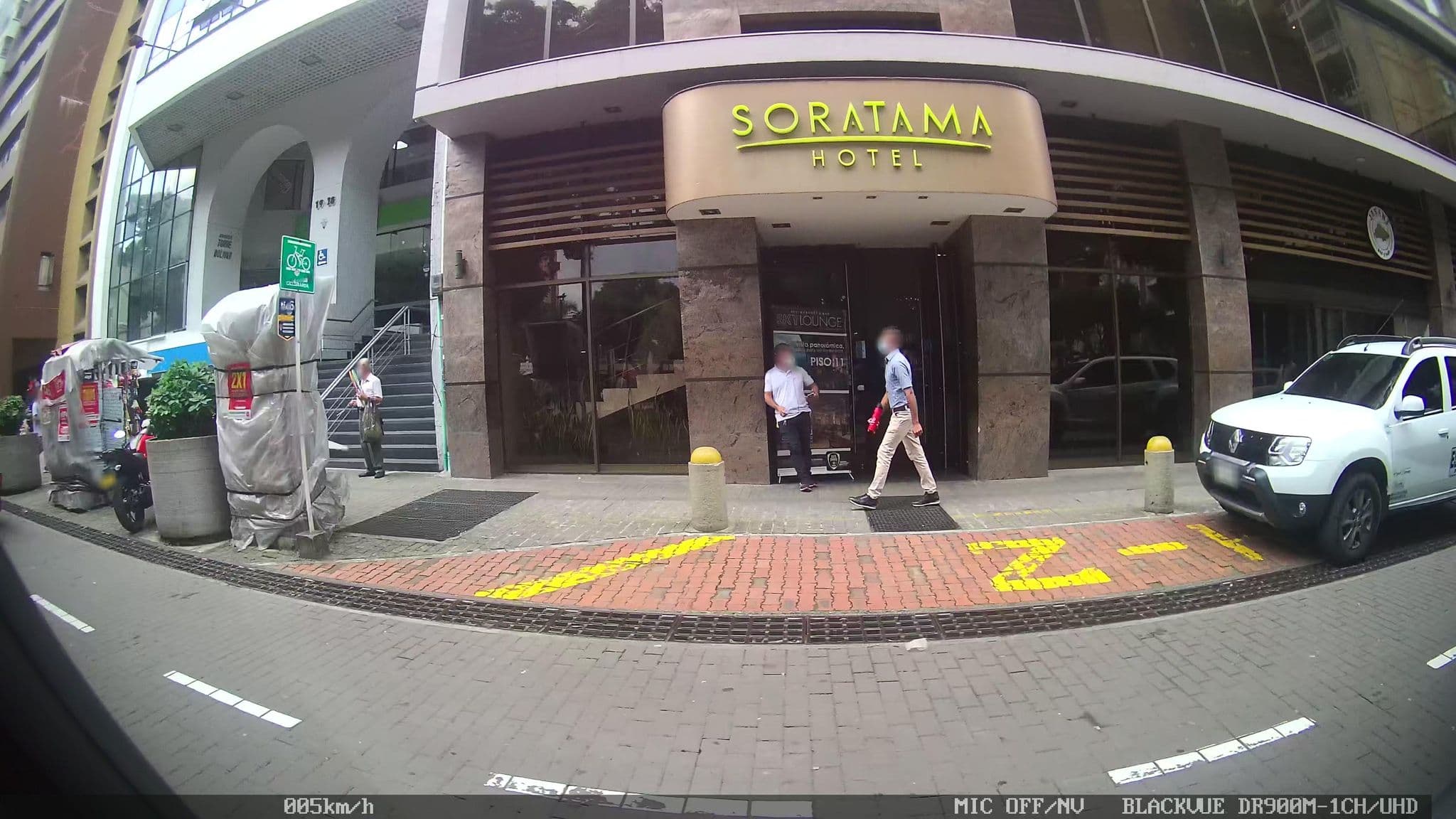 Street view near Hotel Soratama de Pereira, Pereira — © kaart_2 (CC BY-SA · Mapillary)