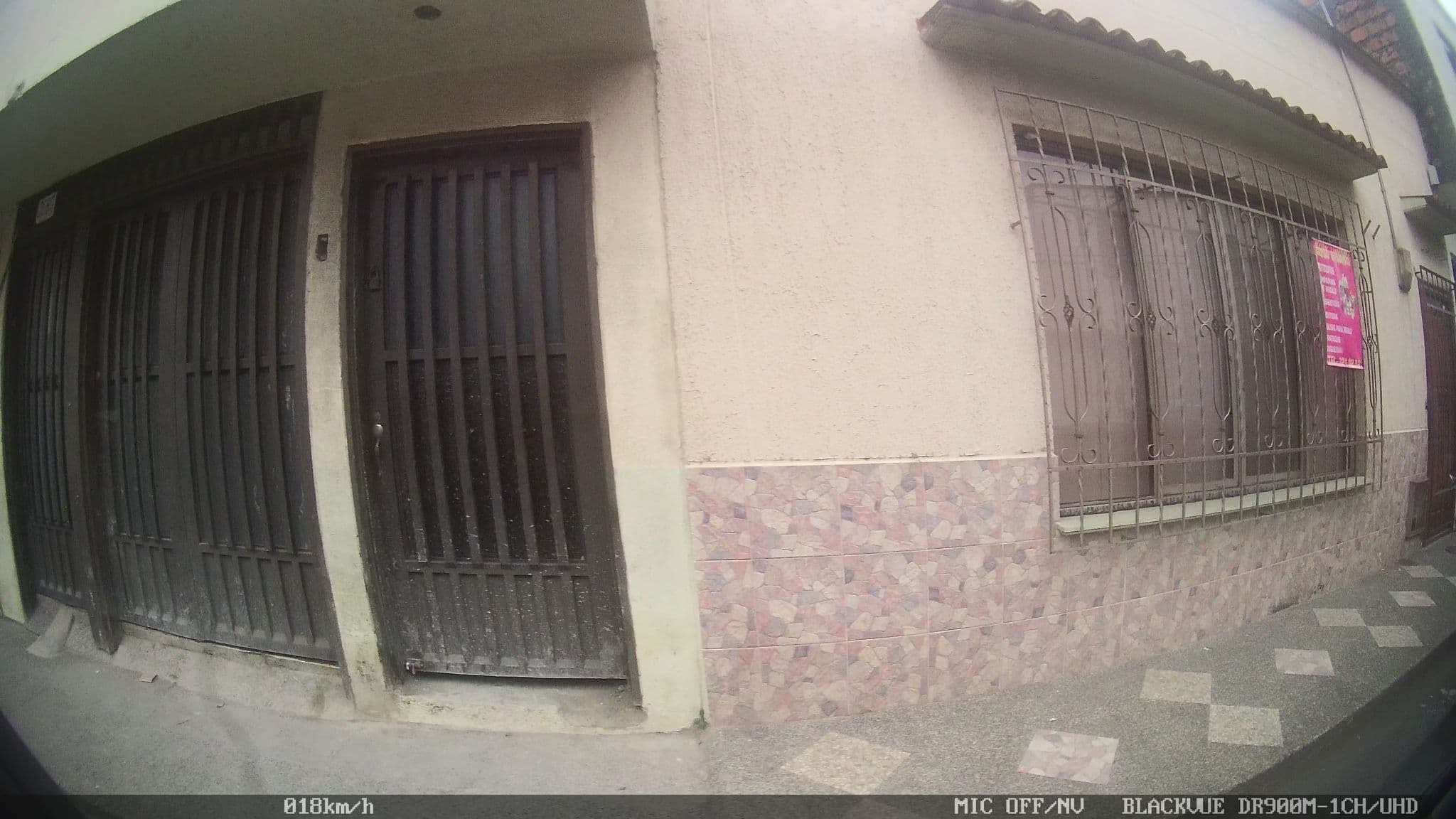 Street view near Ventiuna Hotel Hostel Coliving, Pereira — © kaart_2 (CC BY-SA · Mapillary)