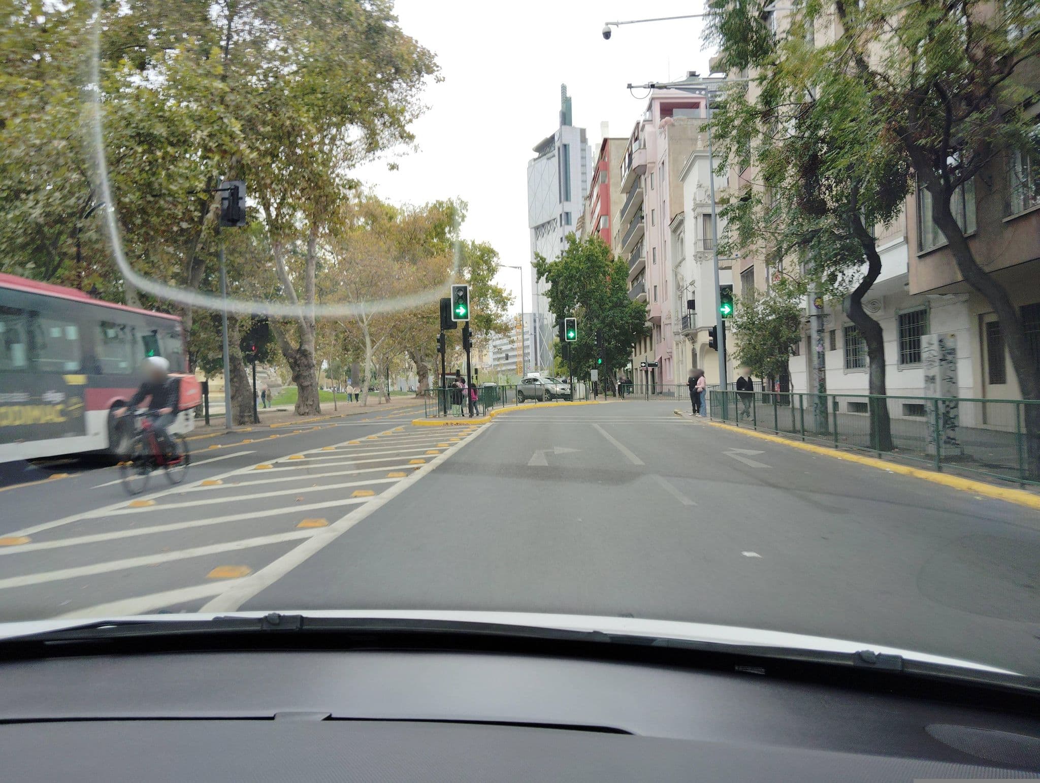 Street view near Hostal Forestal, Santiago — © ariellopez (CC BY-SA · Mapillary)