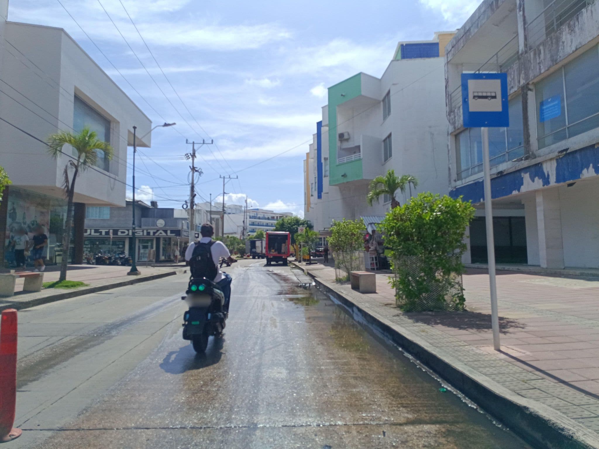Street view near Classic VIP Hotel, San Andrés — © bluealmondhostel (CC BY-SA · Mapillary)