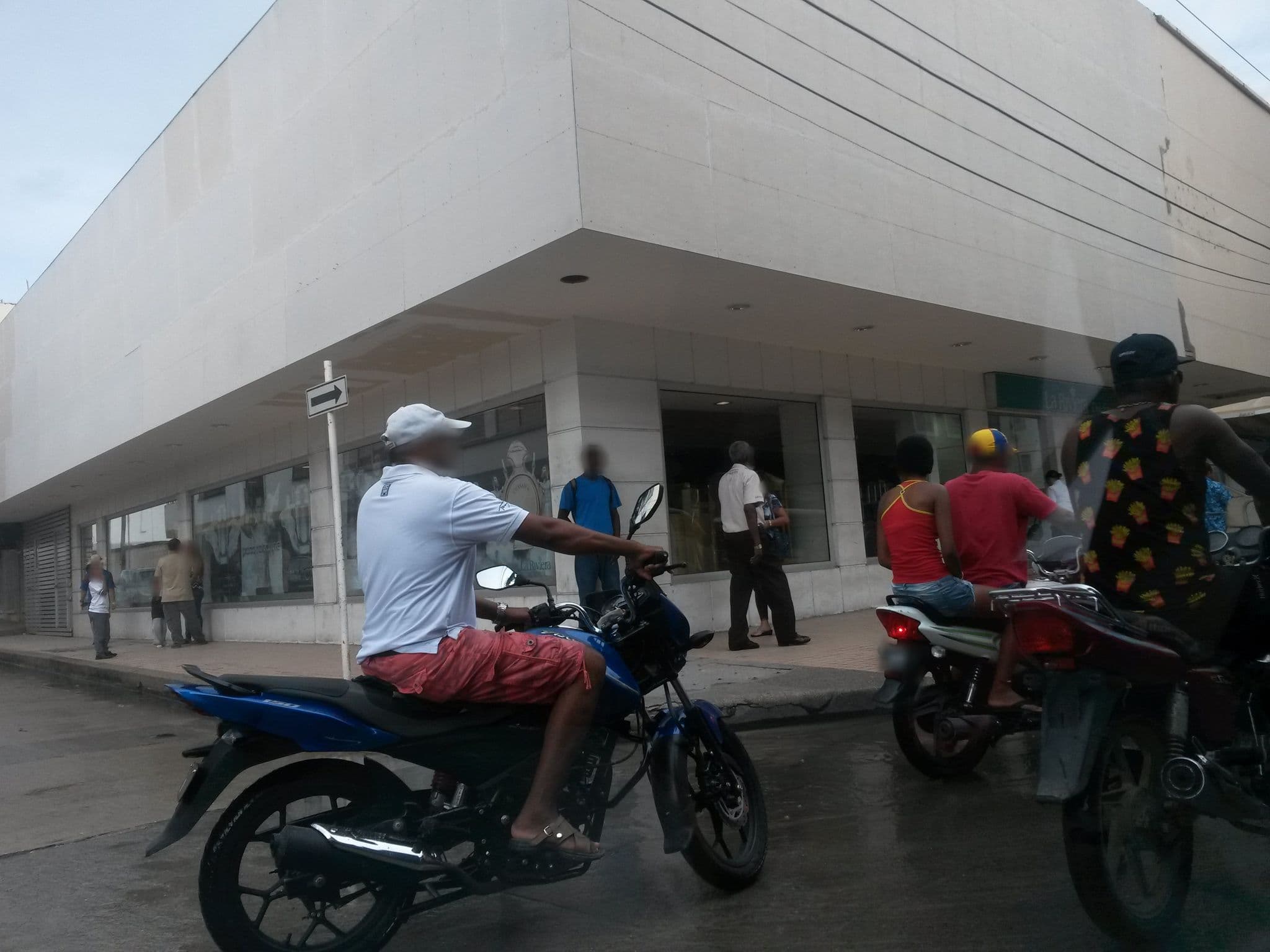 Street view near Hotel Costa Azul Sai, San Andrés — © kaxtillo (CC BY-SA · Mapillary)
