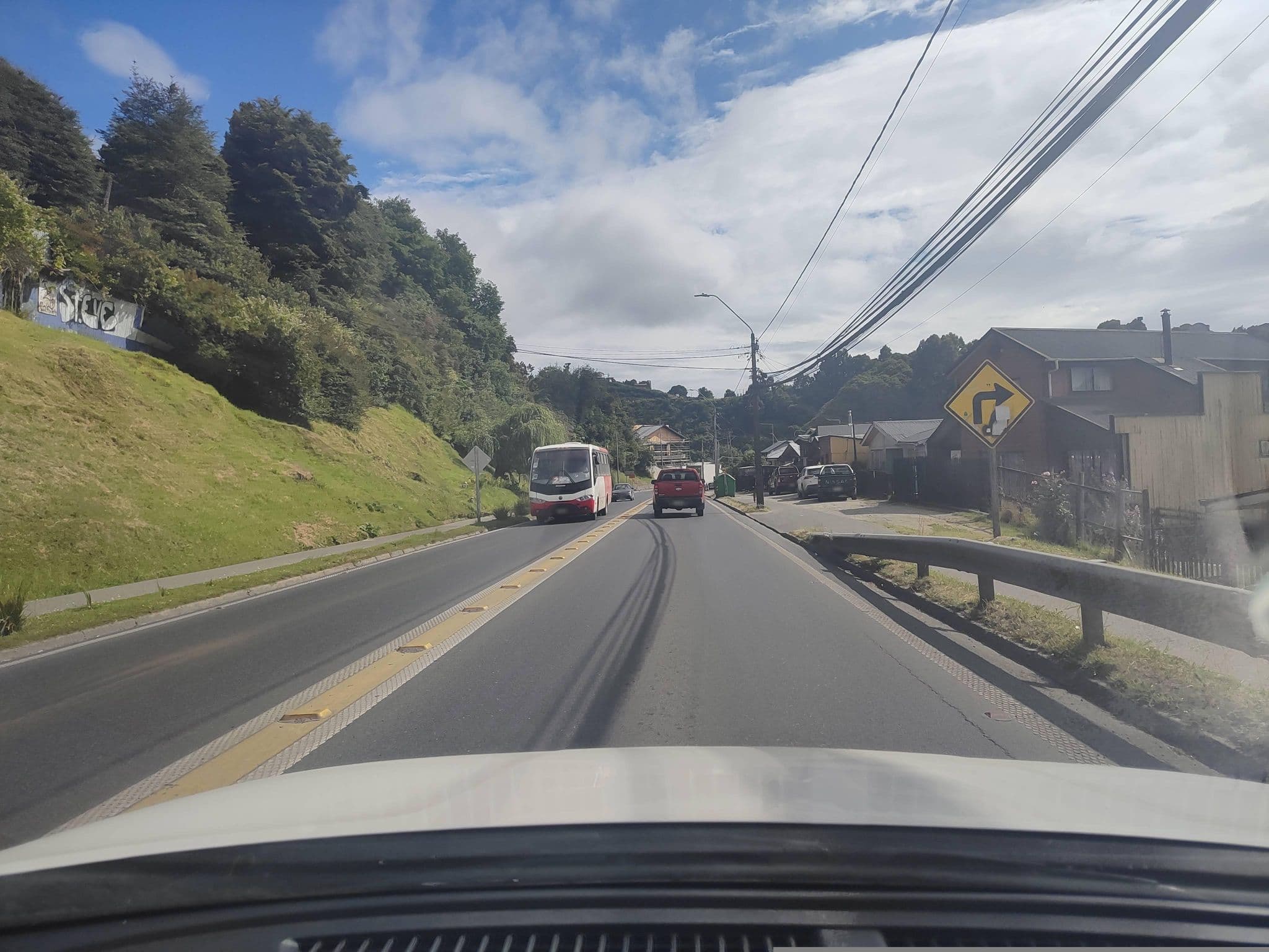 Street view near Cabañas, Castro — © andresduhour (CC BY-SA · Mapillary)