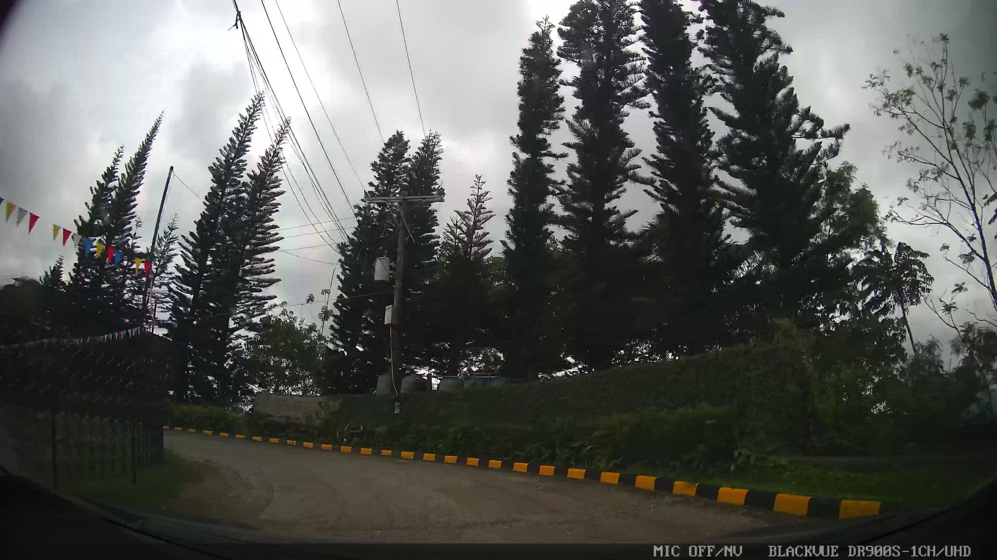 Street view near Hostel Honeycomb, Apas — © Kaart---FRONT (CC BY-SA · Mapillary)