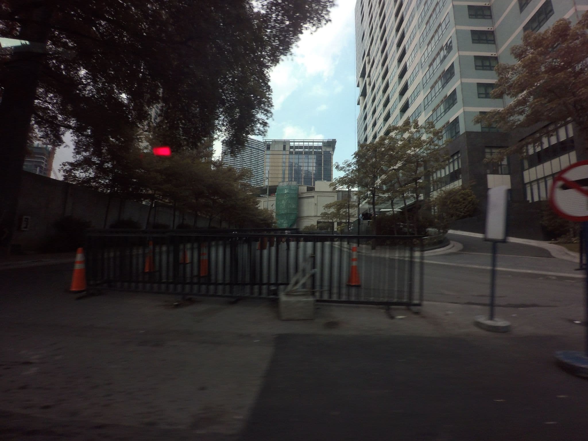Street view near Aruga Apartments by Rockwell, Mandaluyong — © GOwin (CC BY-SA · Mapillary)